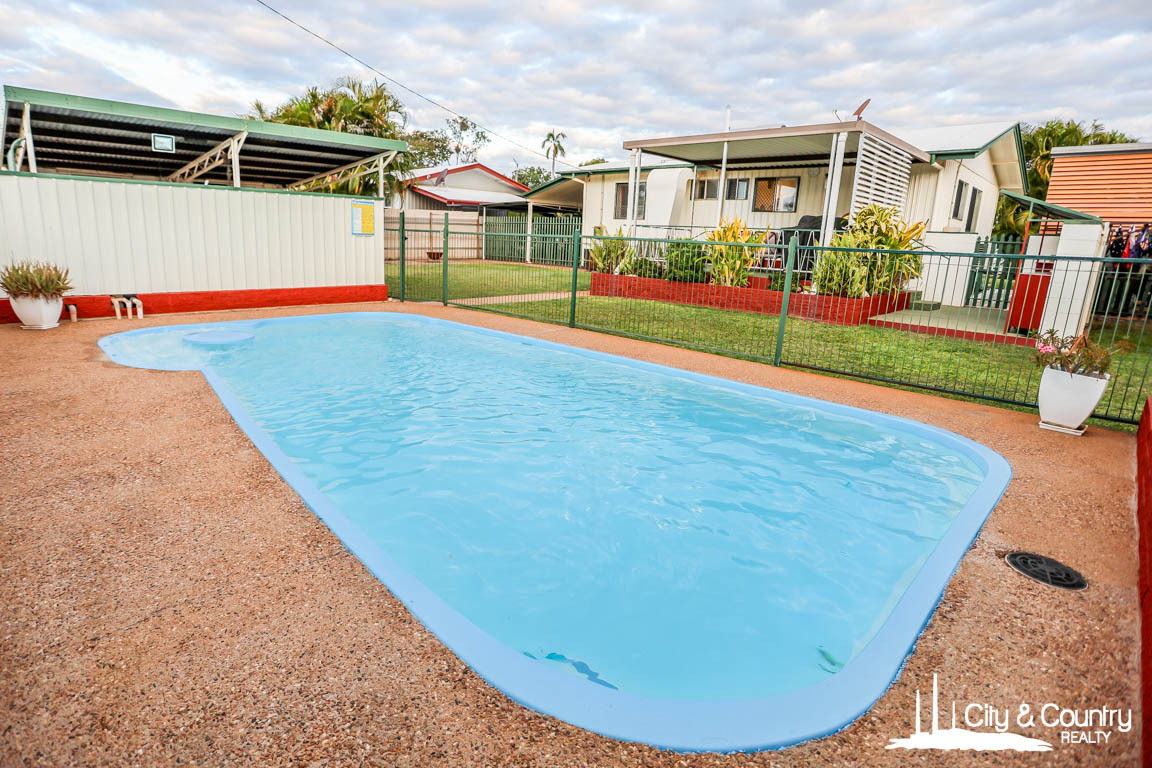 21 Moore Crescent, Mornington QLD 4825 - Image 2