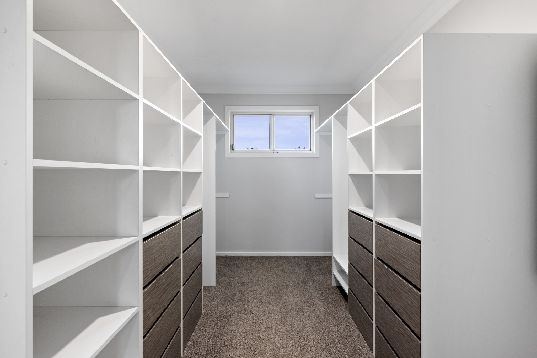 5-bedroom house at 696 FORREST HILL AVENUE, Albury NSW 2640, Albury, New South Wales