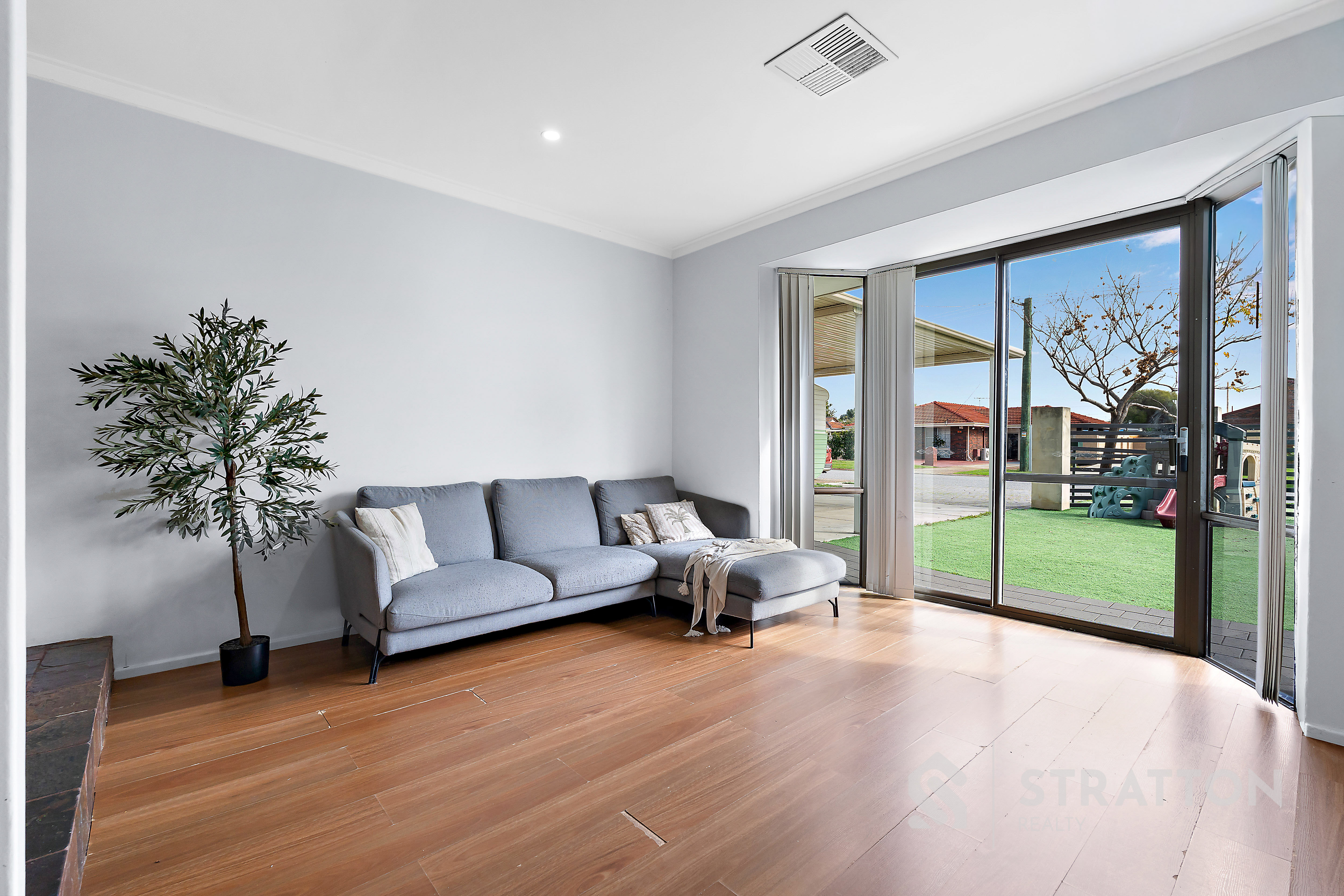 4B Currawong Way, Thornlie, WA 6108 - Image 6