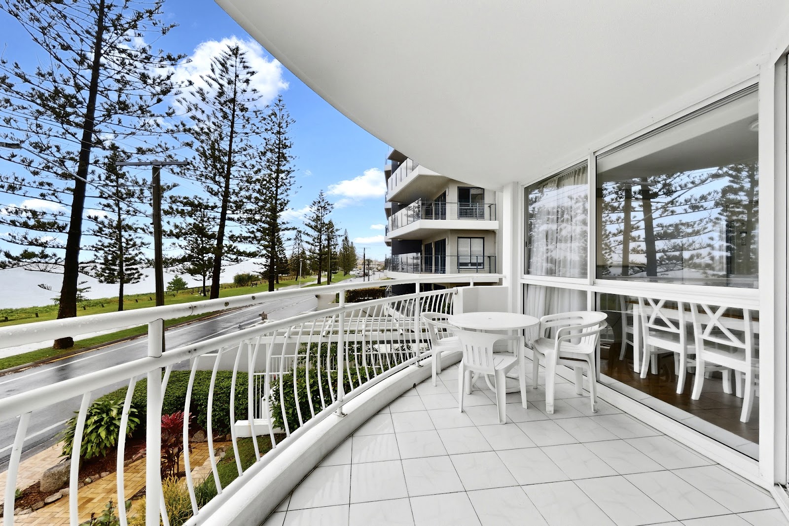 1/510 Marine Parade, Biggera Waters, QLD 4216 - Image 3