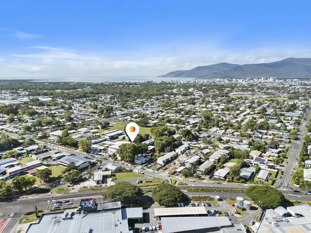7-bedroom house at 10 Mayers Street, Manunda, QLD 4870, Cairns, Queensland