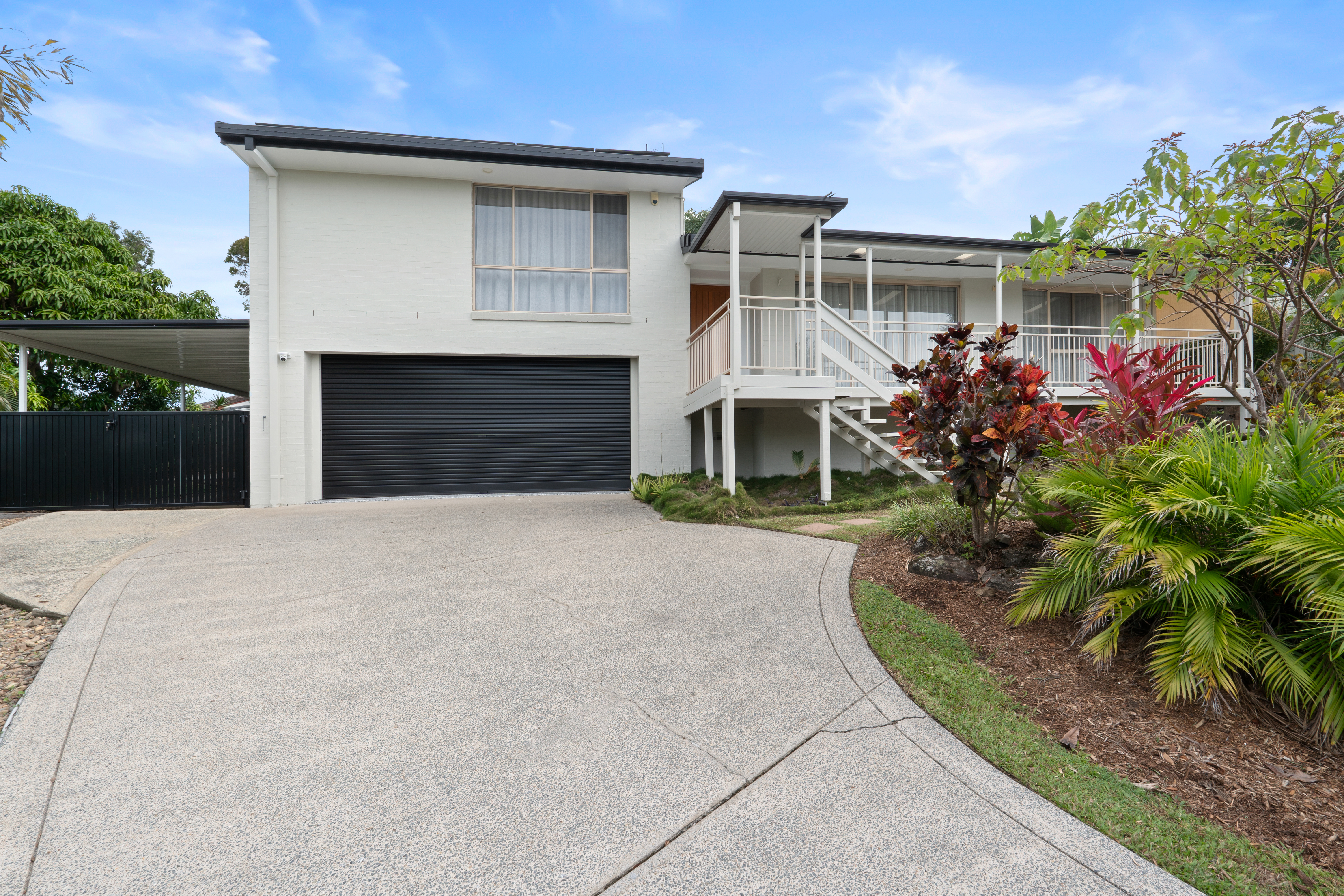 4 FINLEY COURT, Helensvale QLD 4212 - Image 1