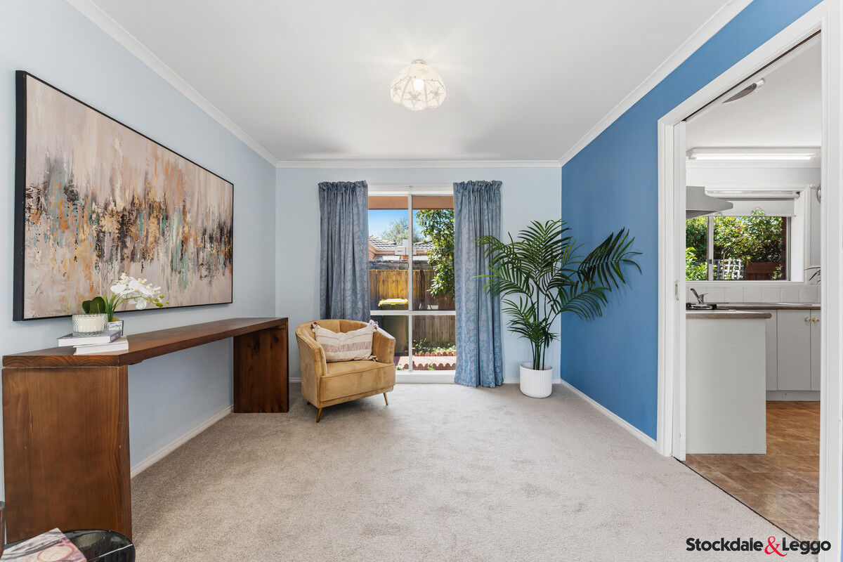 2 10 JAMIESON COURT, PAKENHAM VIC 3810 - Image 5