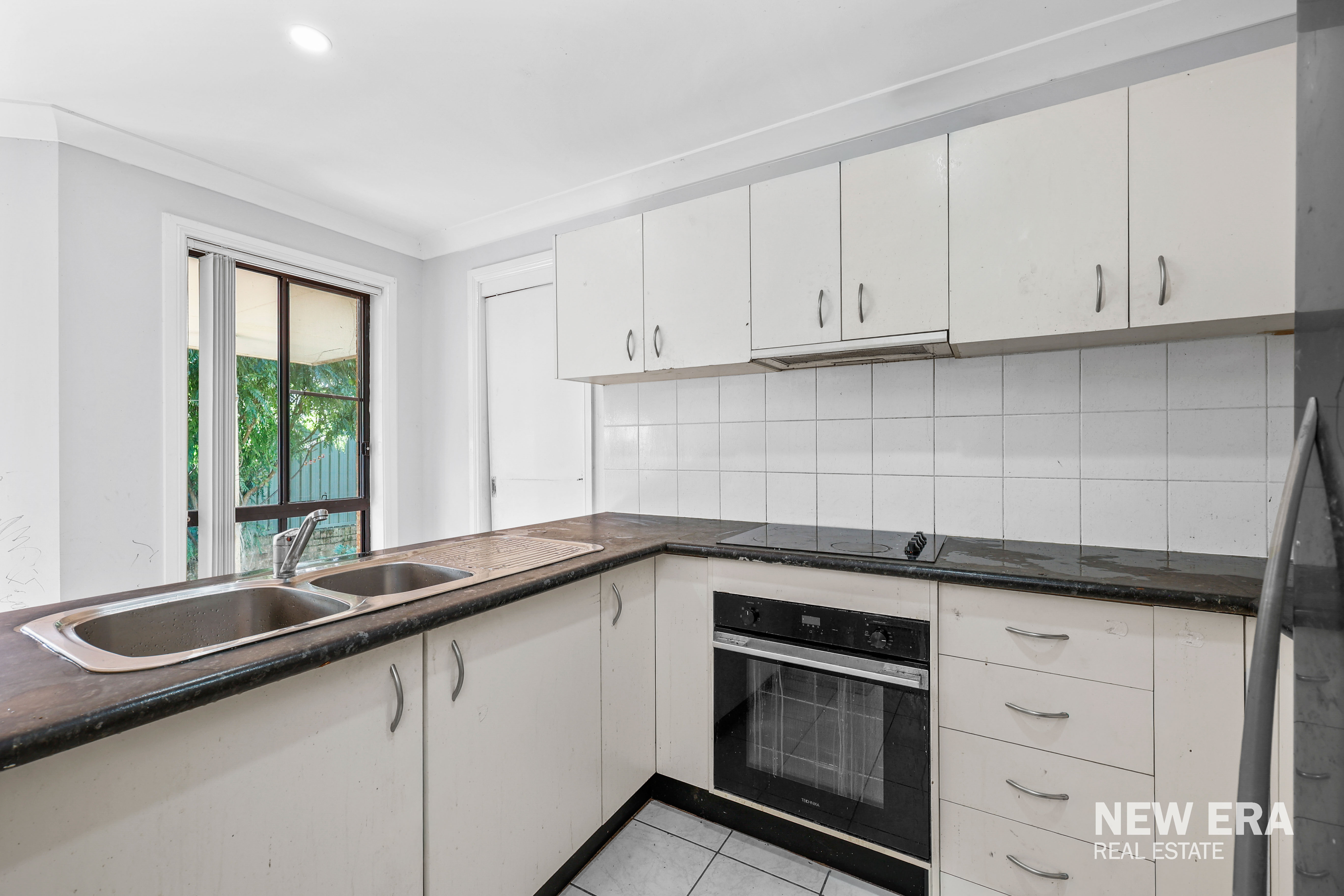 4 165 Targo Road, Girraween NSW 2145 - Image 5