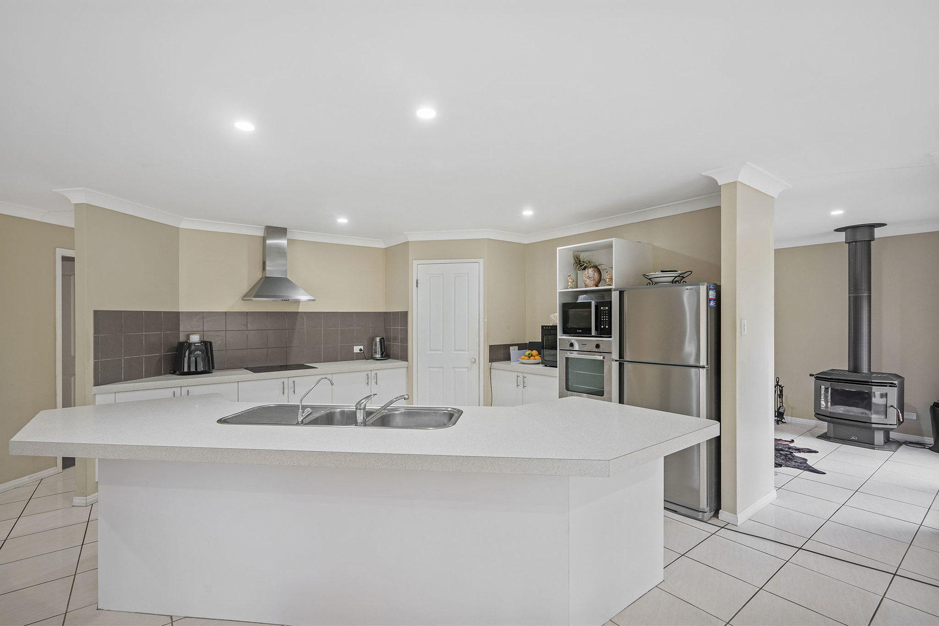 6-bedroom house at 238 Settlers Way, South Kempsey, NSW 2440, Kempsey, New South Wales