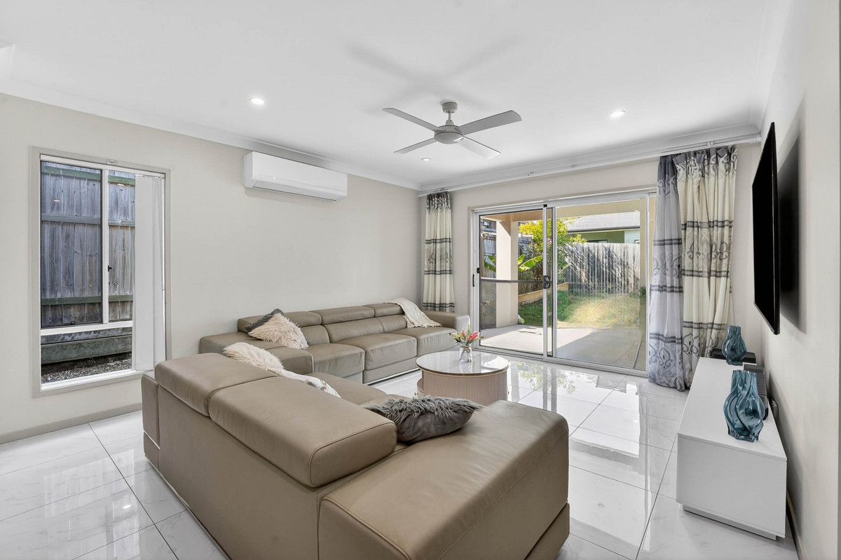 7 LAGUNA CRESCENT, Springfield Lakes QLD 4300 - Image 3