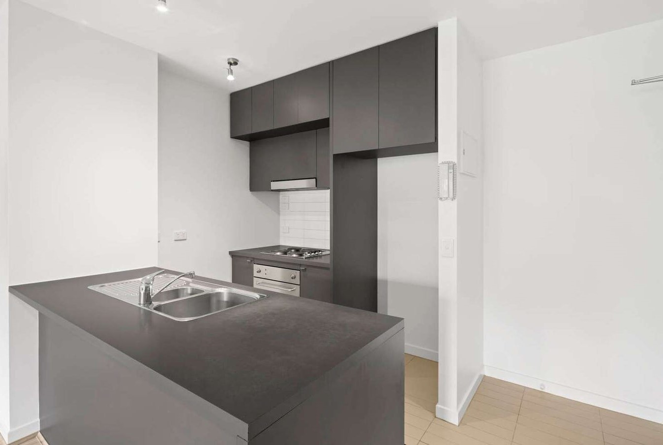 7 1 MONASH GREEN DRIVE, CLAYTON VIC 3168 - Image 2