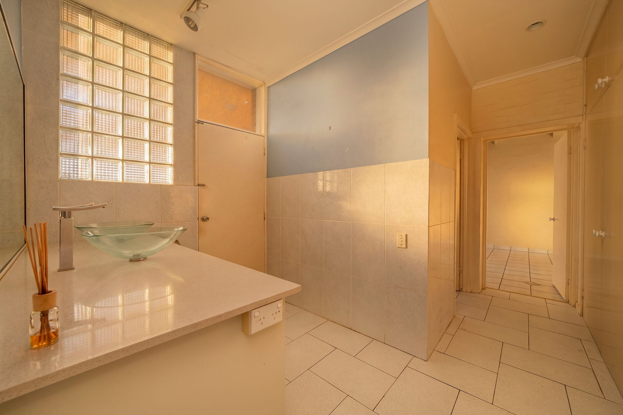 5-bedroom house at 42 Carwoola Crescent, Mooloolaba, QLD 4557, Sunshine Coast, Queensland