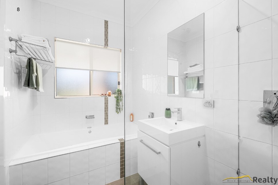 9-bedroom house at 19 Cotterill Road, Ross, NT 0873, Alice Springs, Northern Territory