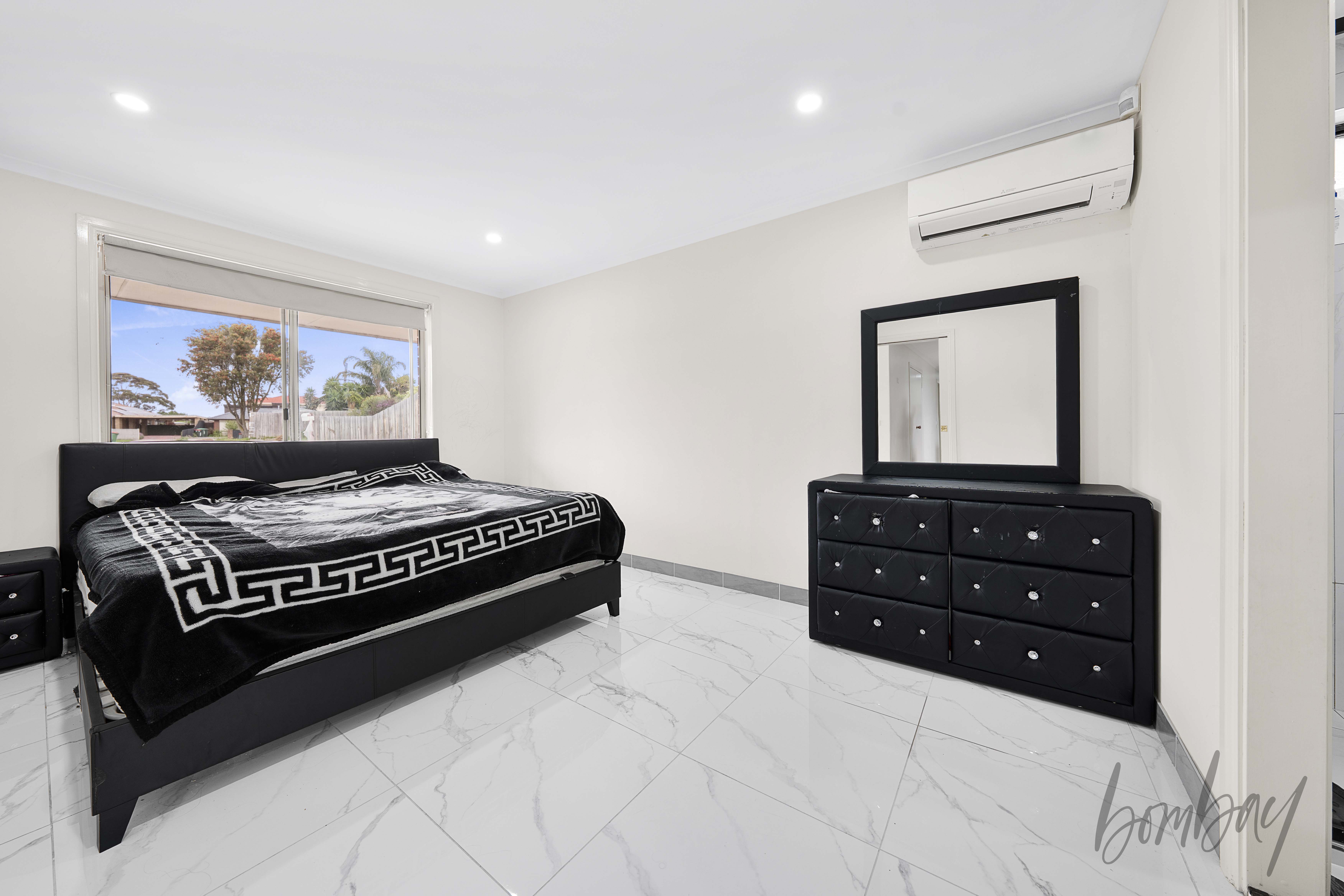 7 Hall Court, Meadow Heights, VIC 3048 - Image 8