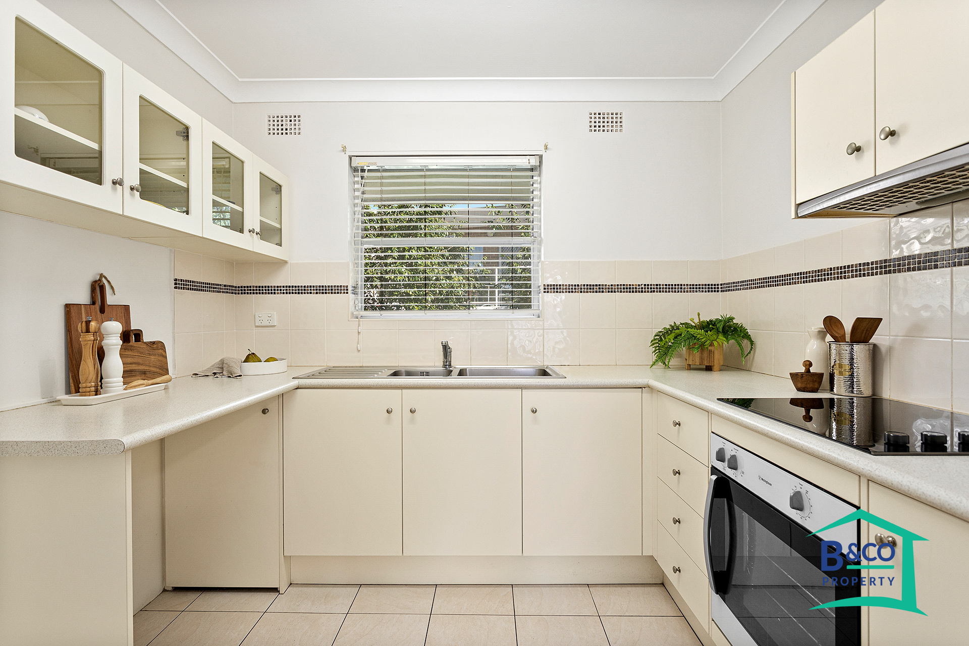 7/21 Staff Street, Wollongong, NSW 2500 - Image 2