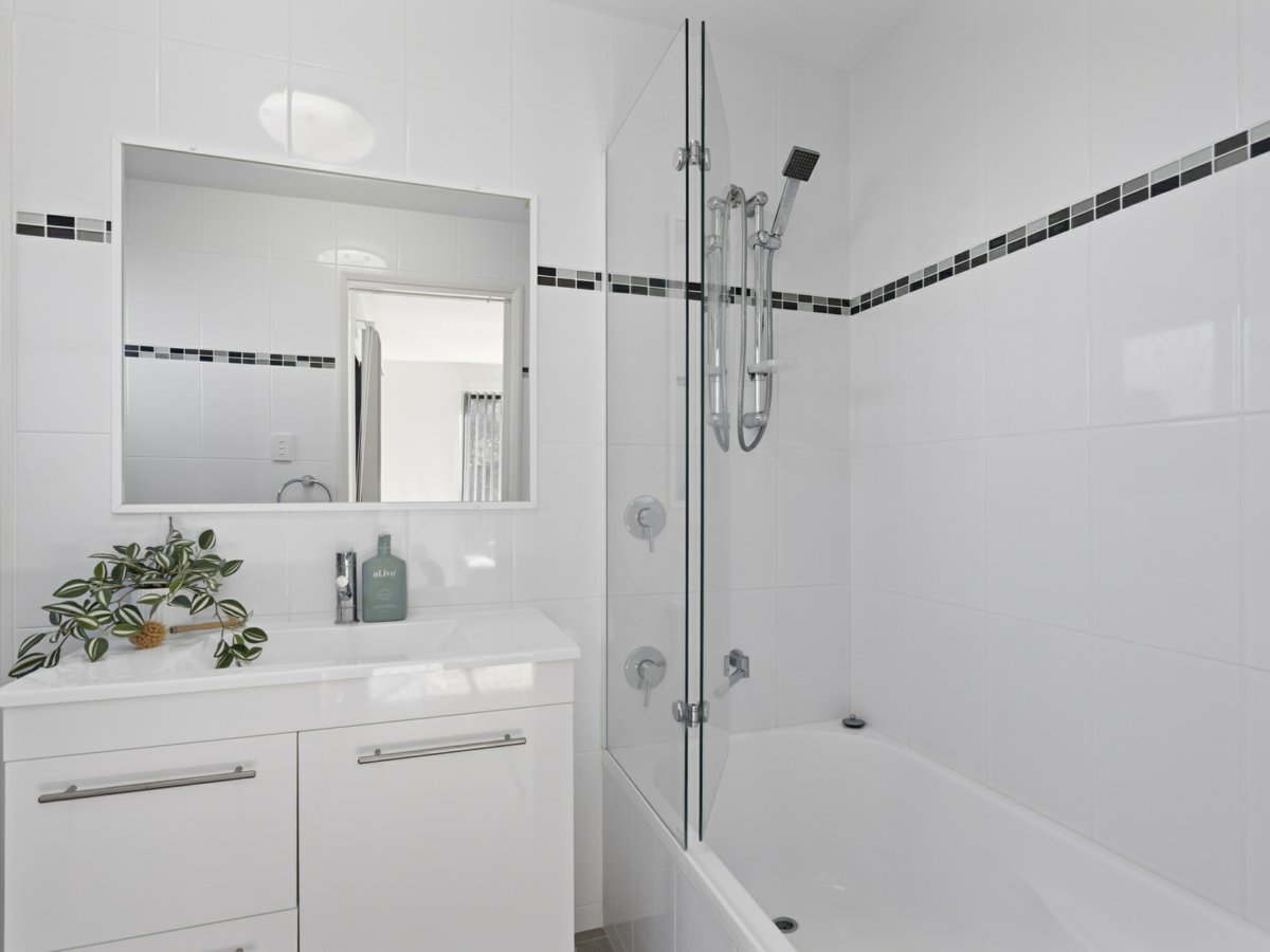 2-bedroom unit at 1/6 Ocean Drive, Wallabi Point, NSW 2430, Mid-Coast, New South Wales