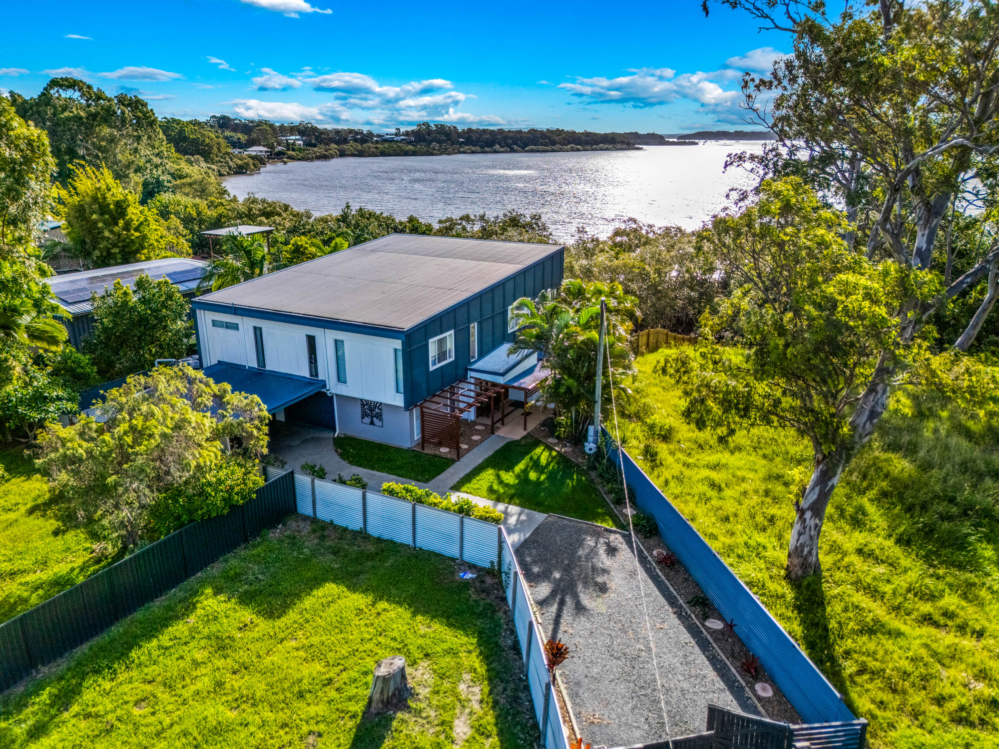 4 HOGAN COURT, Russell Island QLD 4184 - Image 1