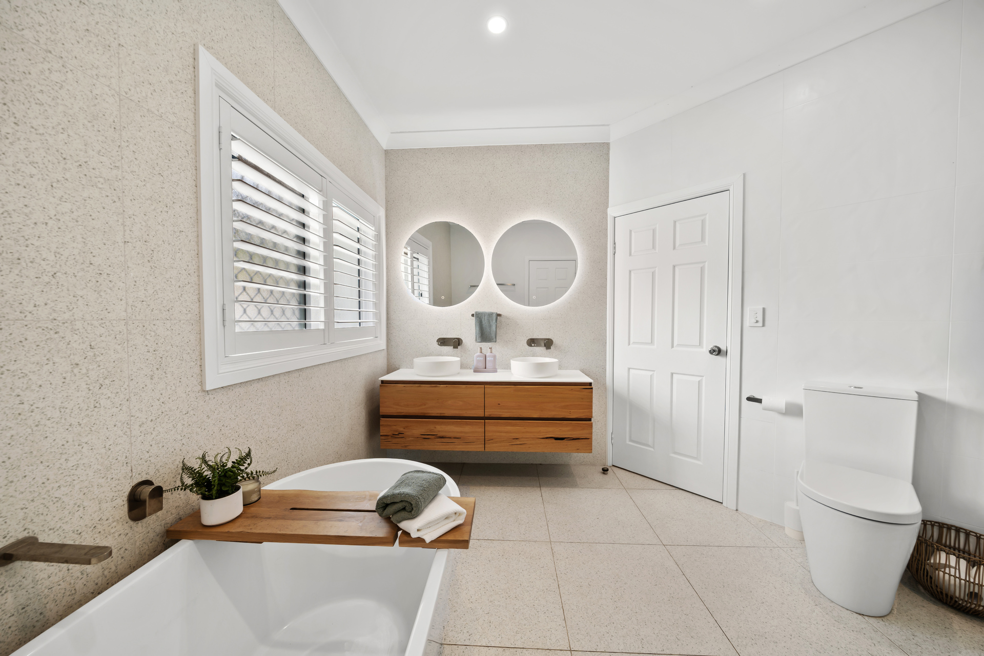 5-bedroom house at 9 Sundowner Court, Mermaid Waters, QLD 4218, Gold Coast, Queensland