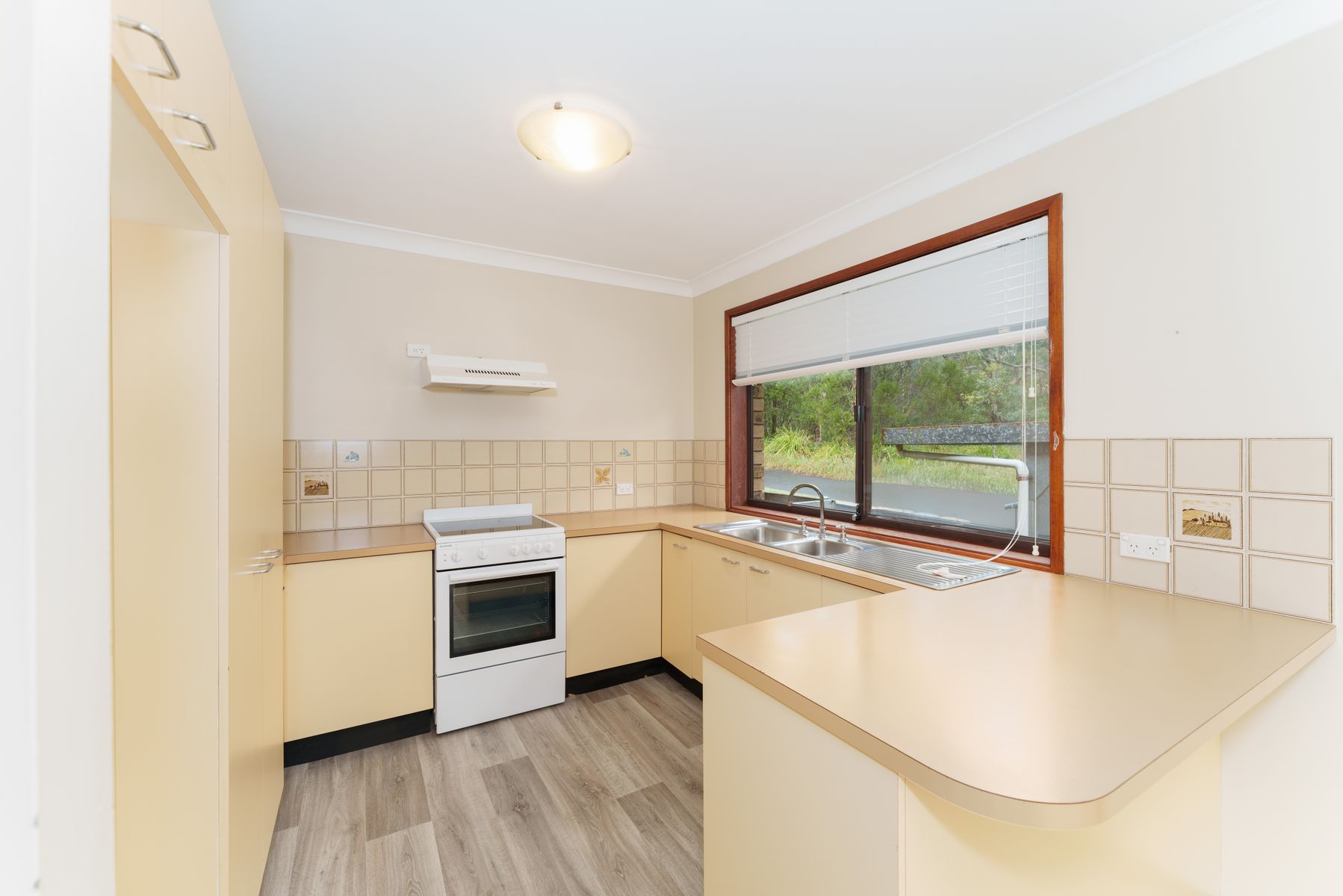 16 Garden Street, Katoomba, Nsw, 2780 - Image 2
