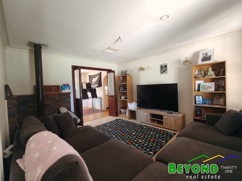 33 FEDERATION STREET, Gilgandra NSW 2827 - Image 2