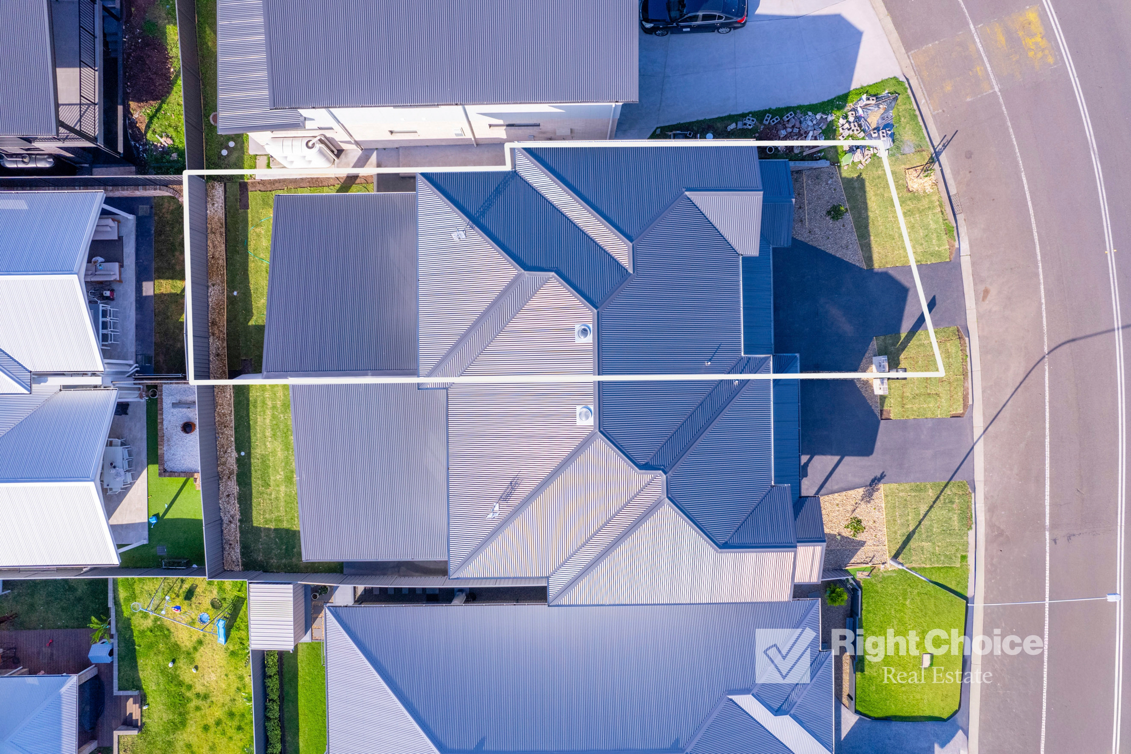 3-bedroom unit at 8 Piper Drive, Dunmore, NSW 2529, Shellharbour, New South Wales