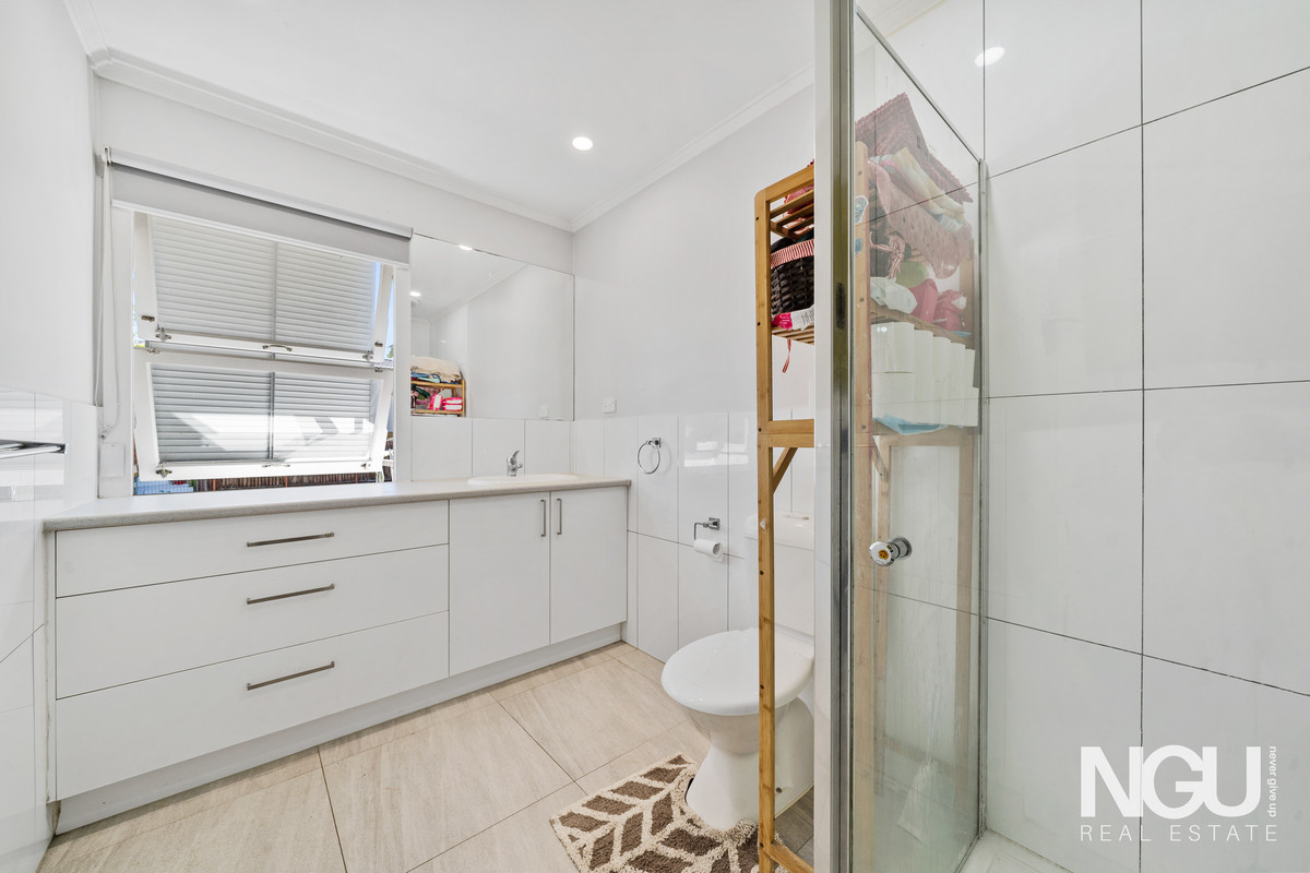 15 COLLIN COURT, Kingston QLD 4114 - Image 5