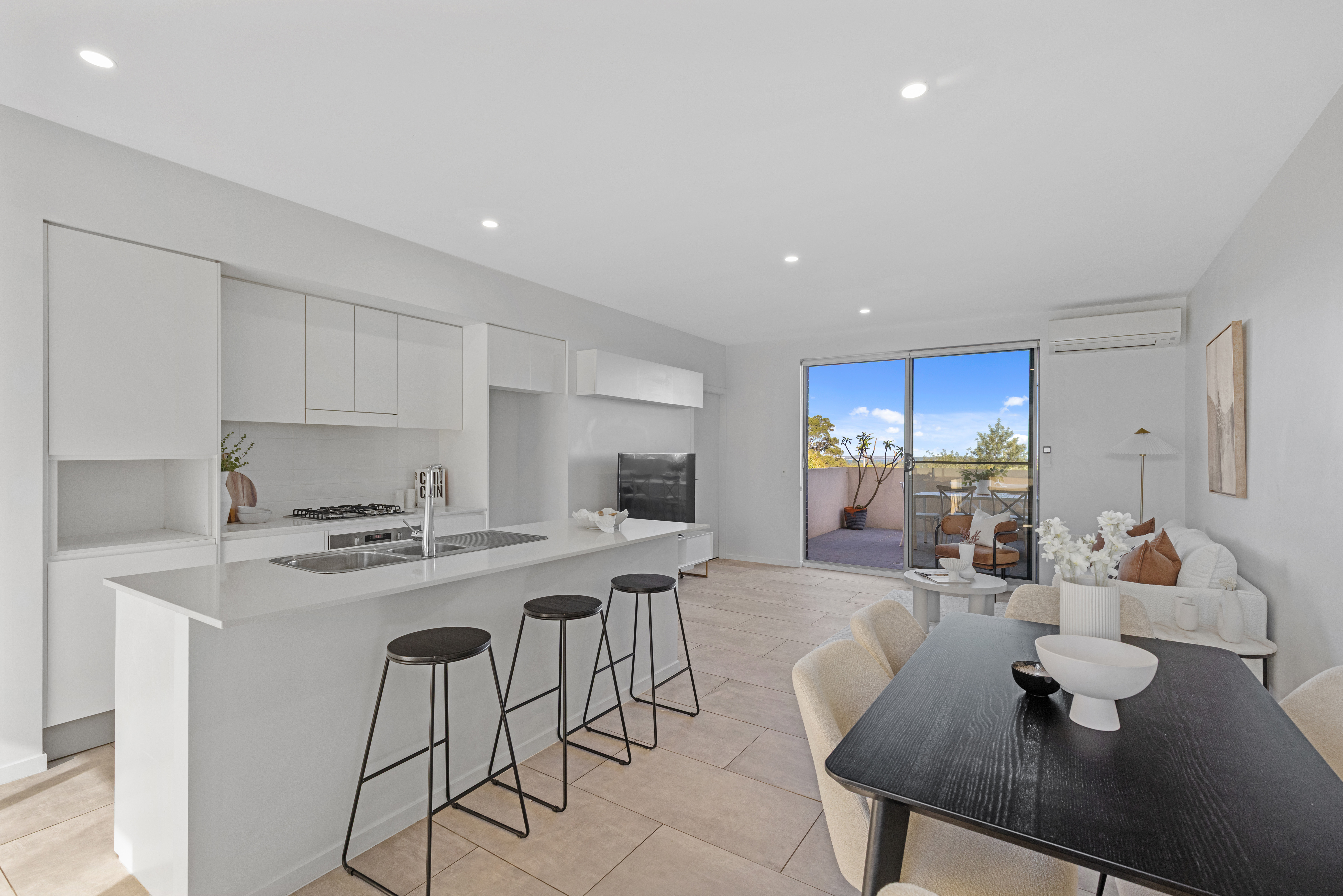 32 232 RAILWAY PARADE, KOGARAH NSW 2217 - Image 1