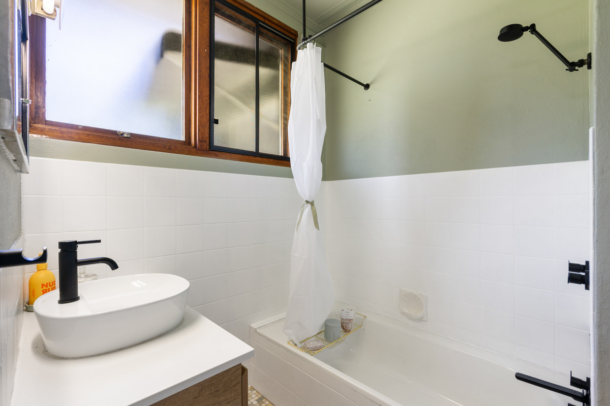 4-bedroom house at 5 Old Toll Bar Road, Redwood, QLD 4350, , Queensland