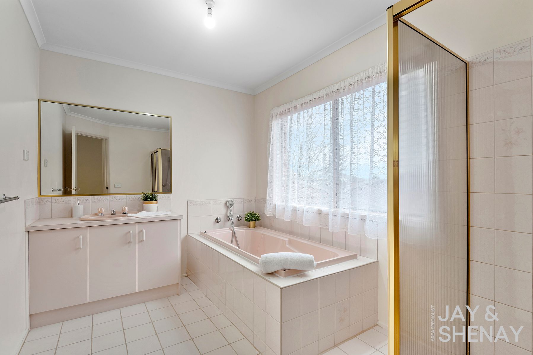 29 BARNSLEY DRIVE, Endeavour Hills VIC 3802 - Image 6