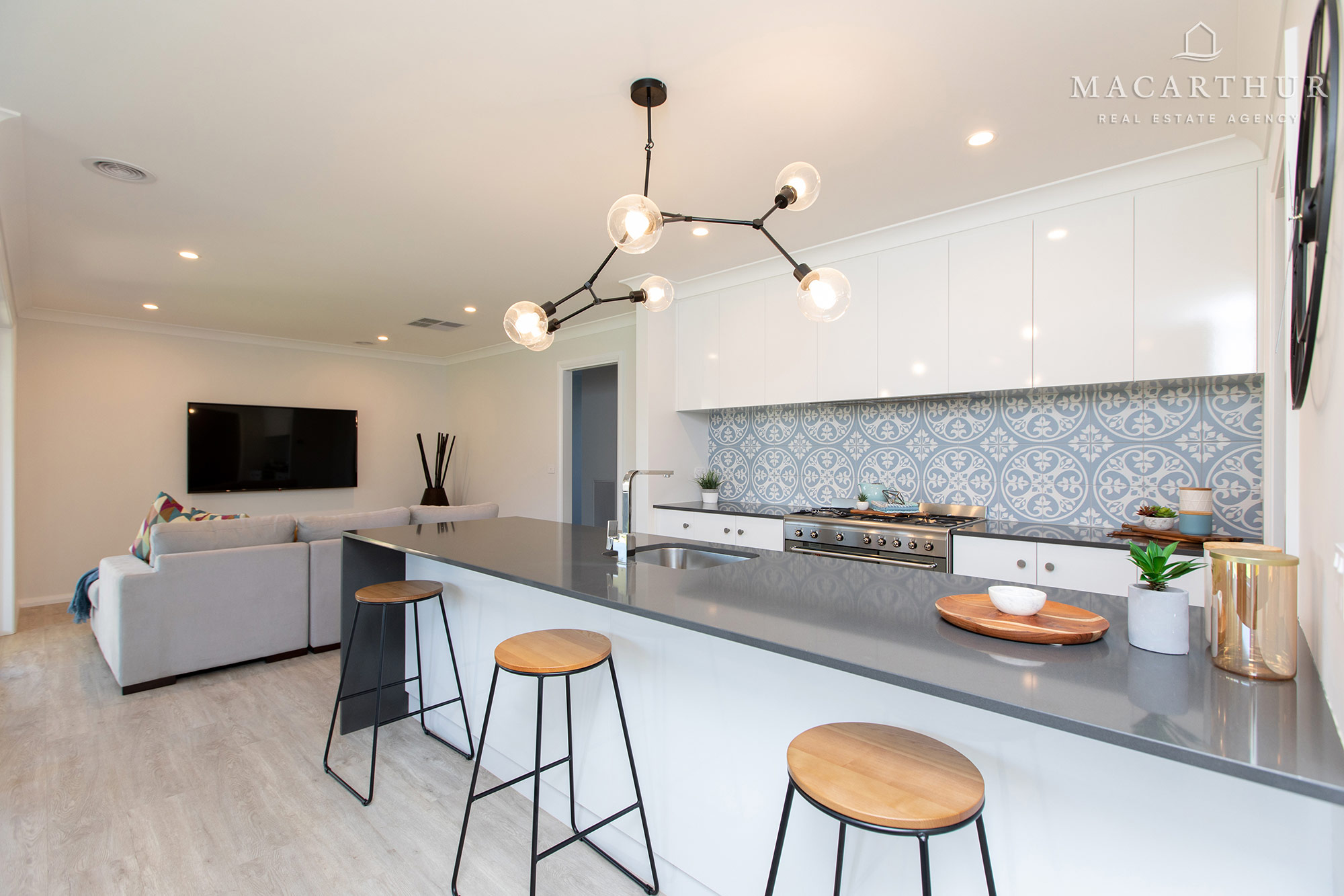 49 PARADISE DRIVE, Gobbagombalin NSW 2650 - Image 2