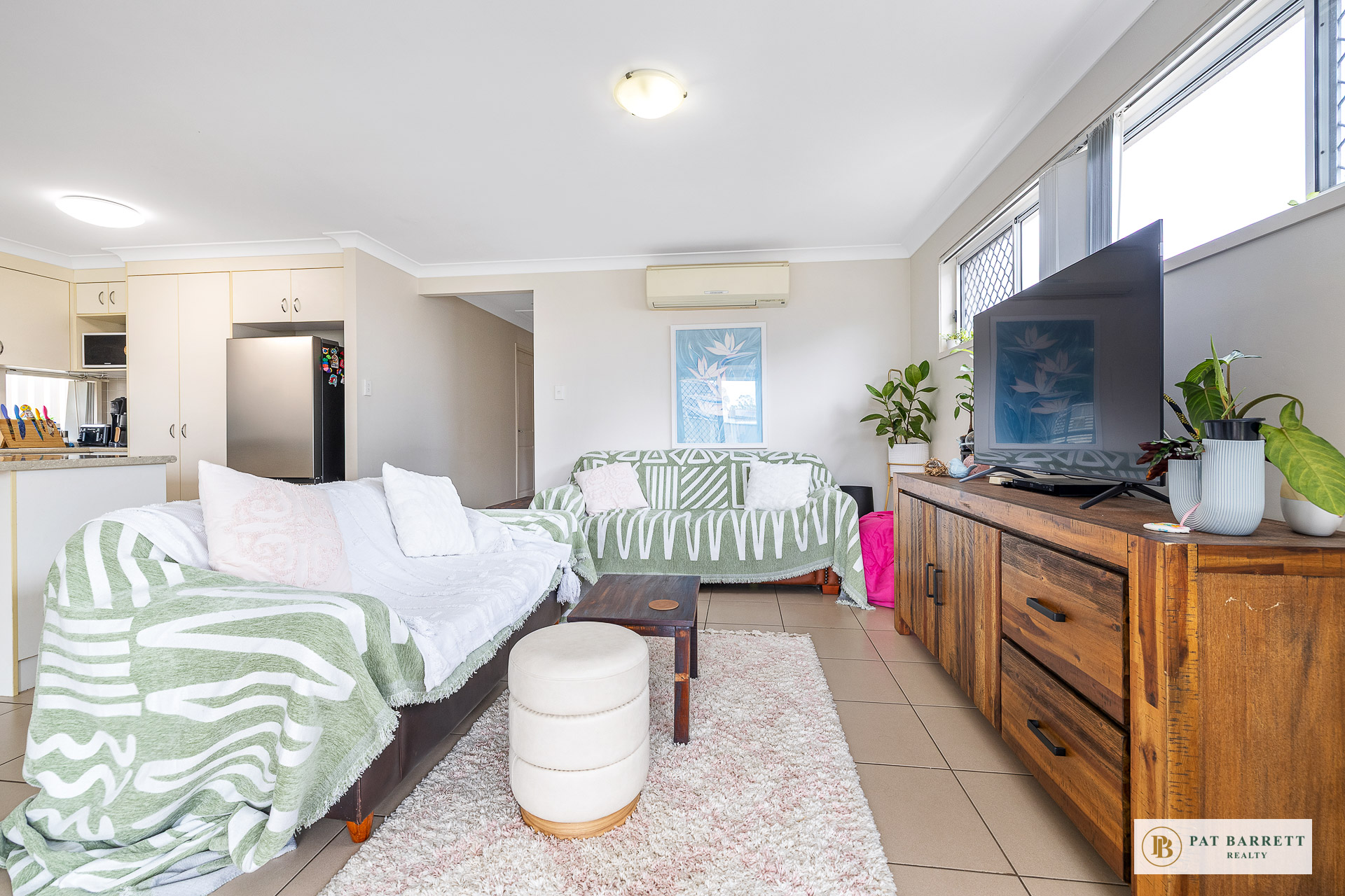 4-bedroom unit at 2 37 HAIG ROAD, BIRKDALE QLD 4159, Redland, Queensland