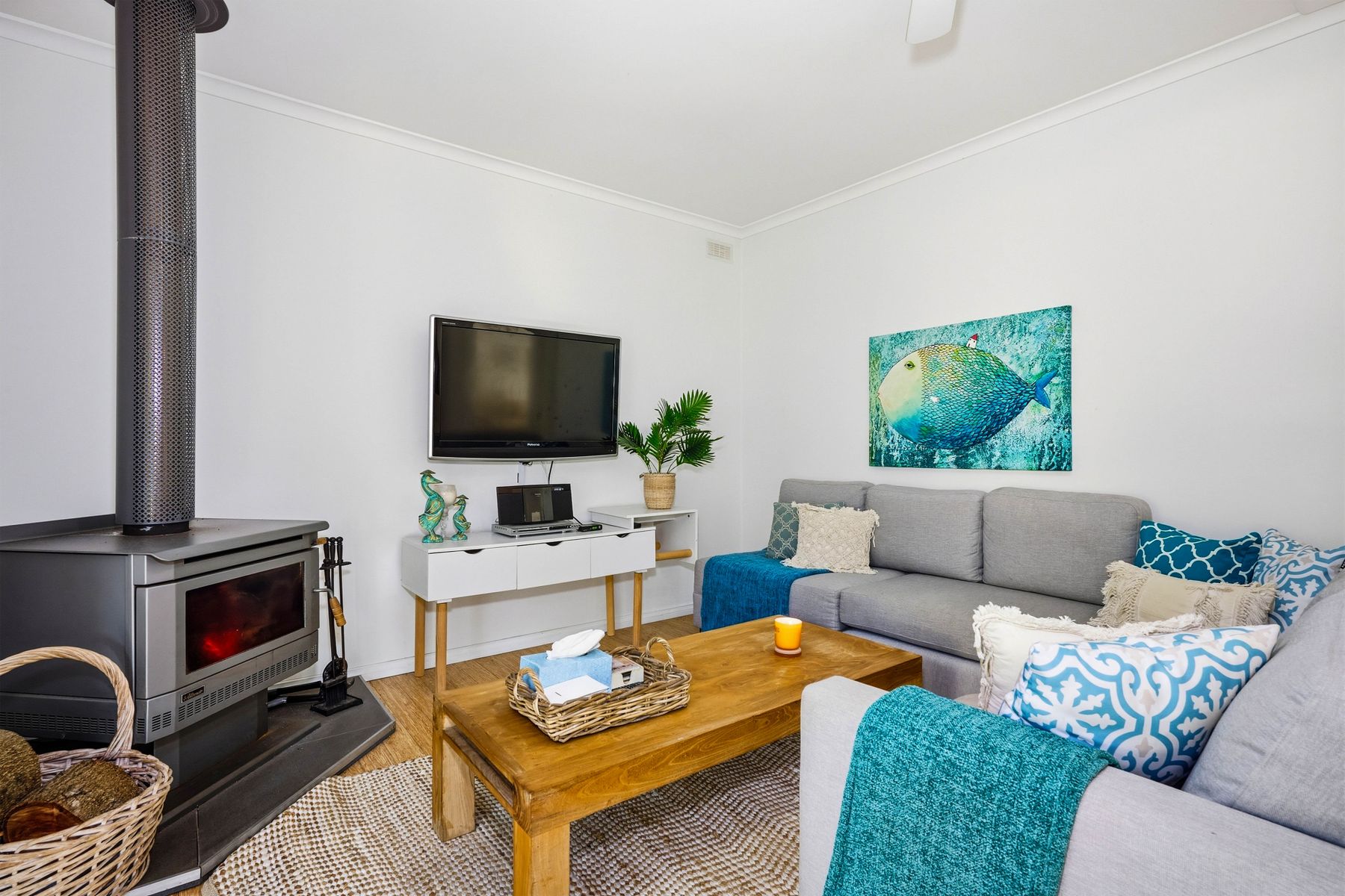 3-bedroom house at 33 Fairway Avenue, Golden Beach, VIC 3851, Wellington, Victoria