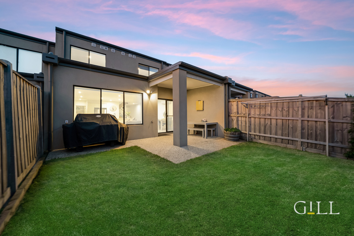4-bedroom unit at 35 KINROSS PARADE, Clyde North VIC 3978, Casey, Victoria