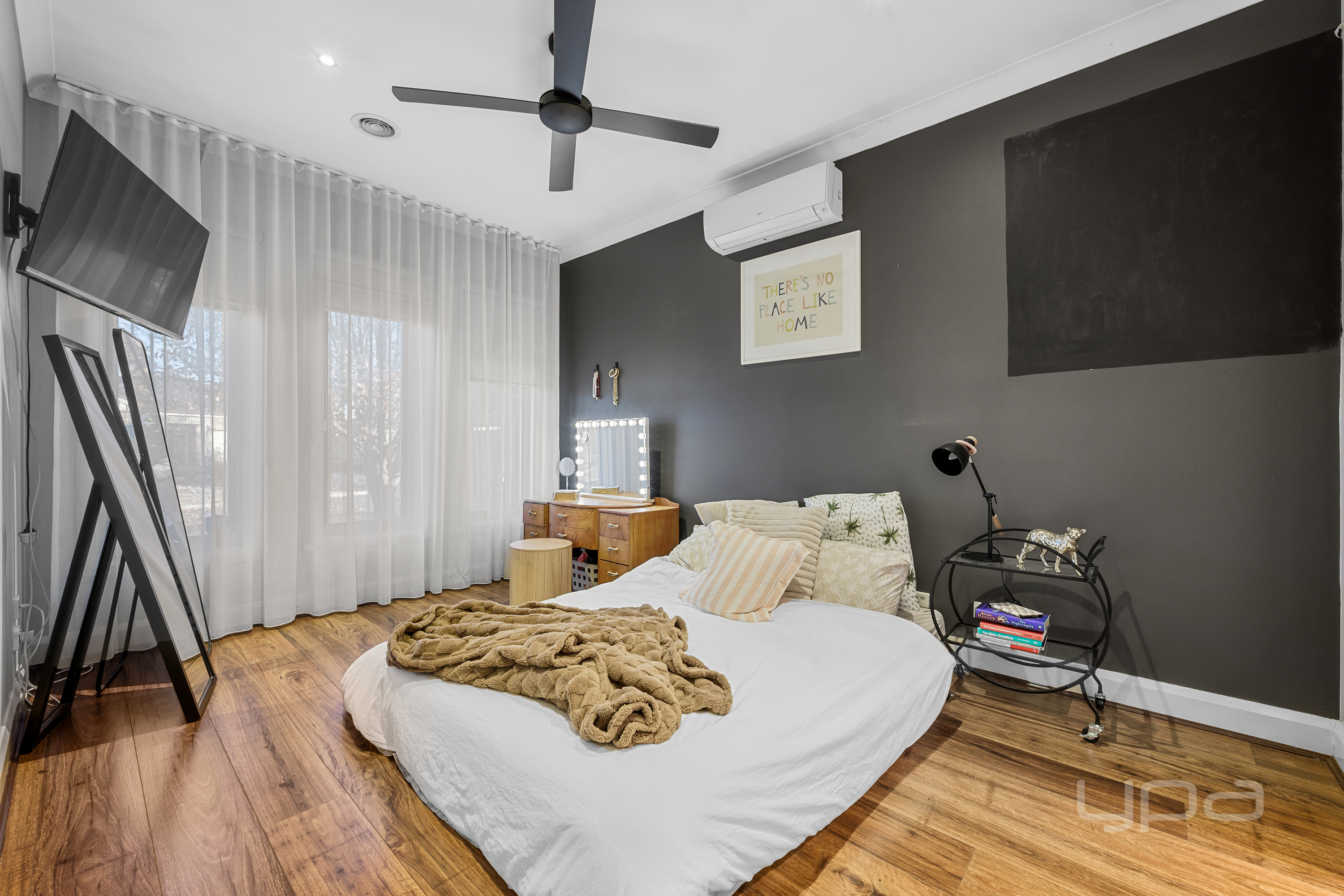 4-bedroom unit at 2/10 Drysdale Place, Brookfield, VIC 3338, Melton, Victoria