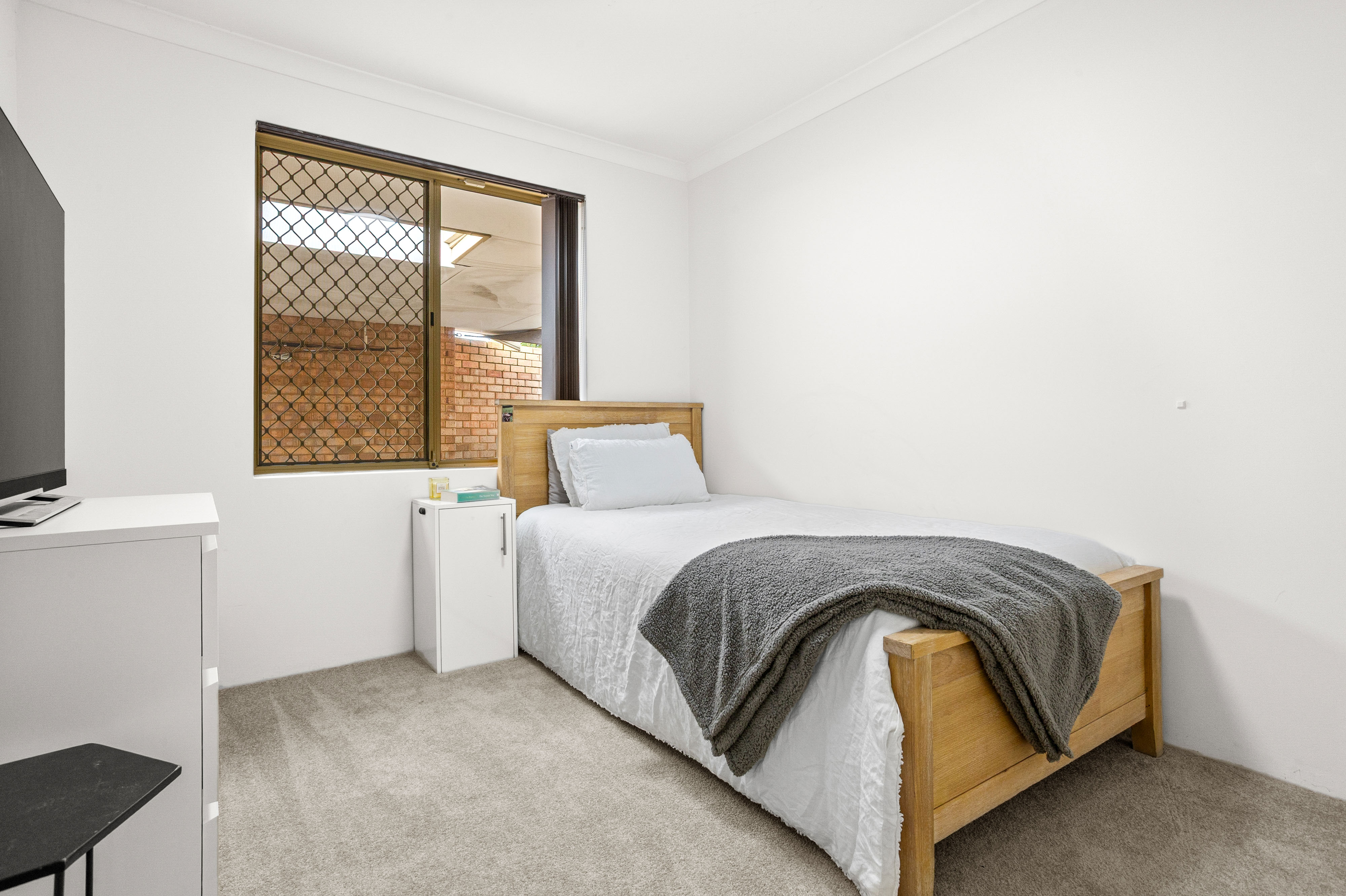 9 6 Lester Drive, Thornlie WA 6108 - Image 9