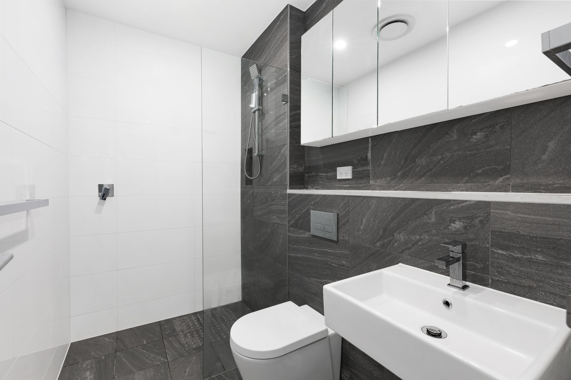 305 315 TAREN POINT ROAD, CARINGBAH NSW 2229 - Image 6