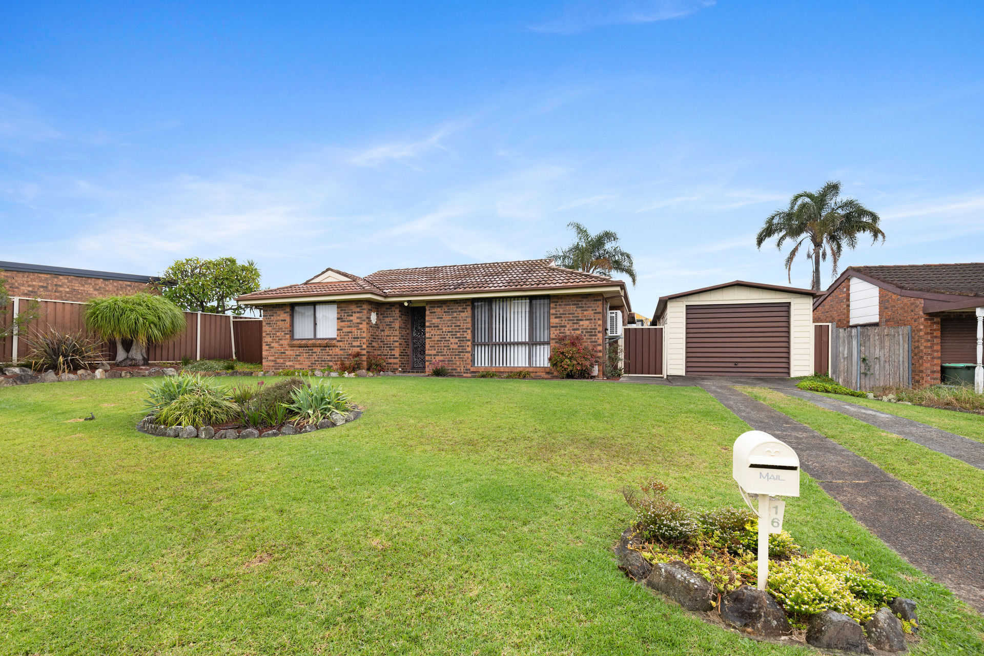 16 Jilba Place, Oak Flats, NSW 2529 - Image 1
