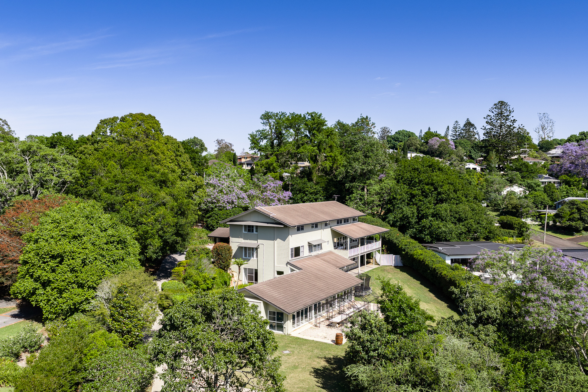 7-bedroom house at 7 Curzon Street, Mount Lofty, QLD 4350, , Queensland