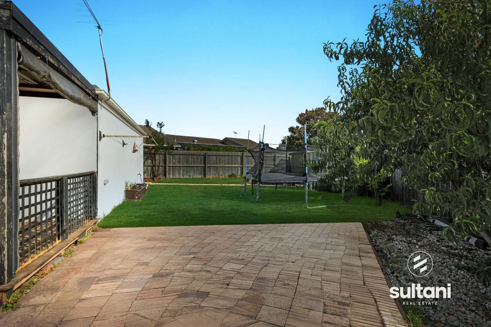 3-bedroom house at 124 COURTENAY AVENUE, Cranbourne North VIC 3977, Casey, Victoria
