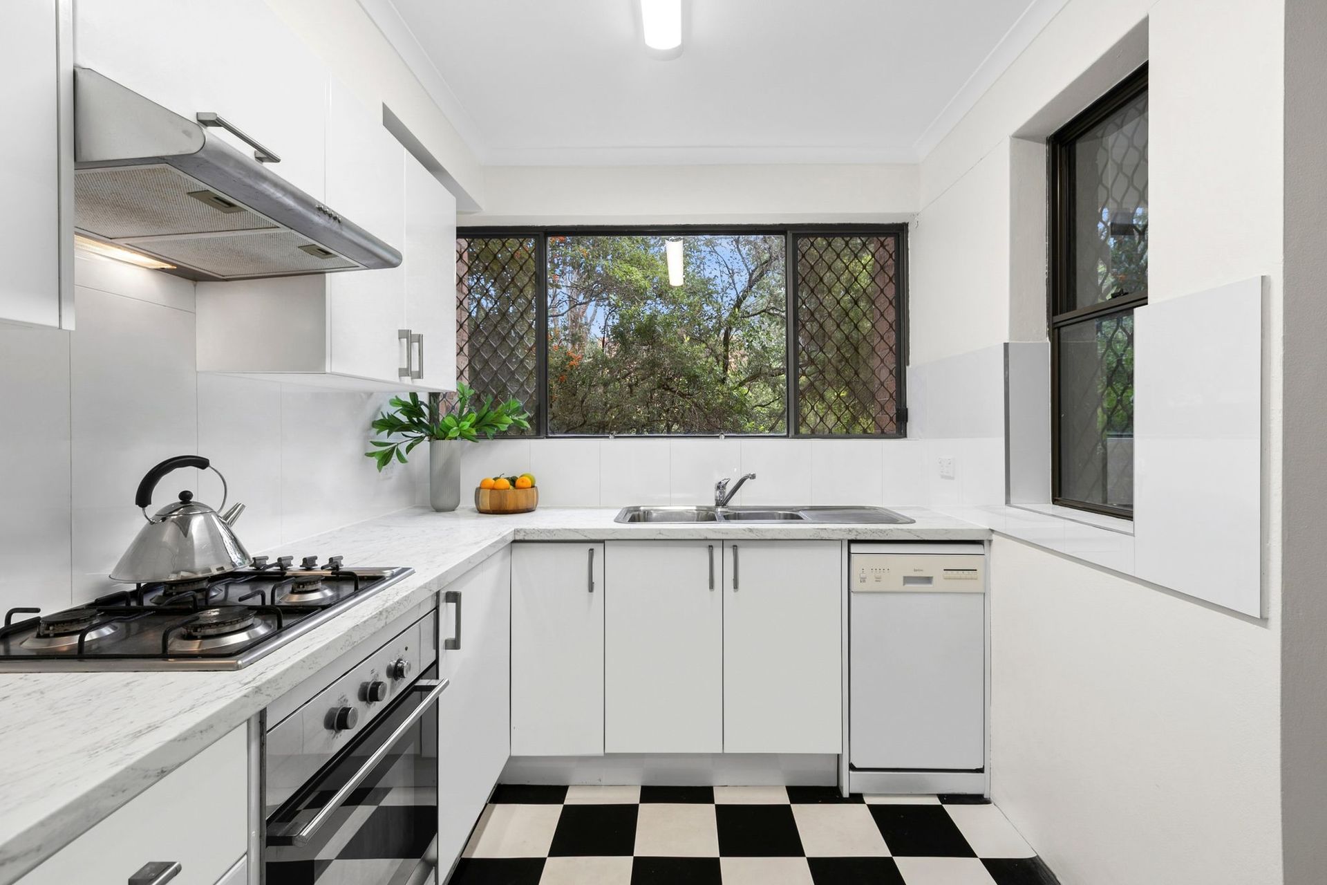 28 2 PARKES ROAD, ARTARMON NSW 2064 - Image 4