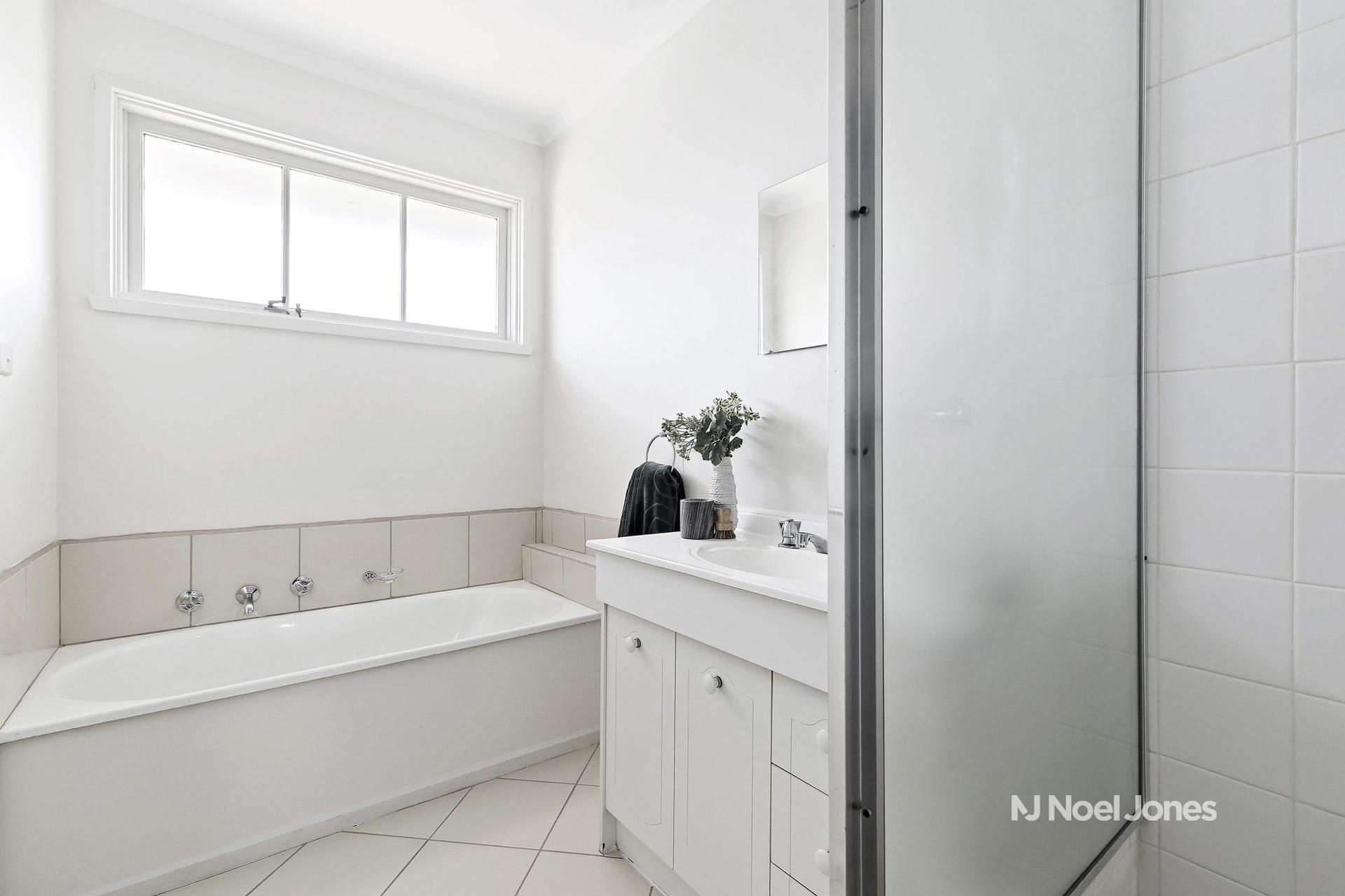 UNIT 5 15 WICKHAM AVENUE, Forest Hill VIC 3131 - Image 8