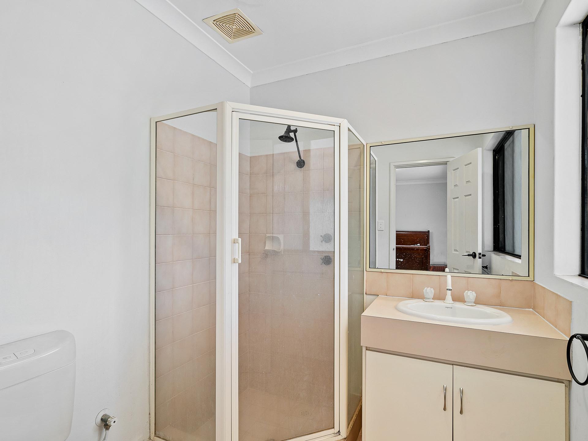 5-bedroom house at 32 FAIRWAY CRESCENT, Meadow Springs WA 6210, Mandurah, Western Australia