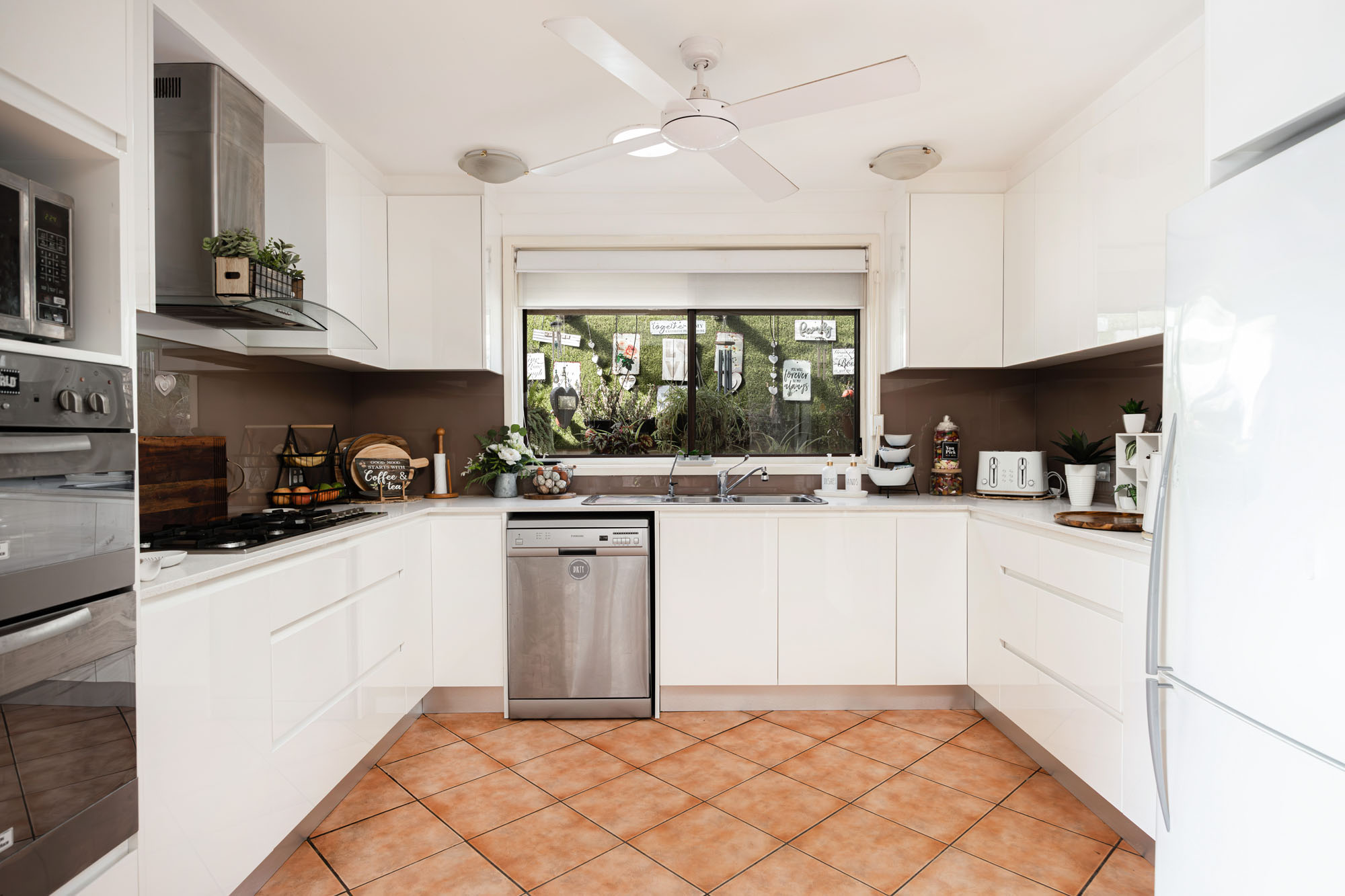 11 Wood Street, Picton, NSW 2571 - Image 2