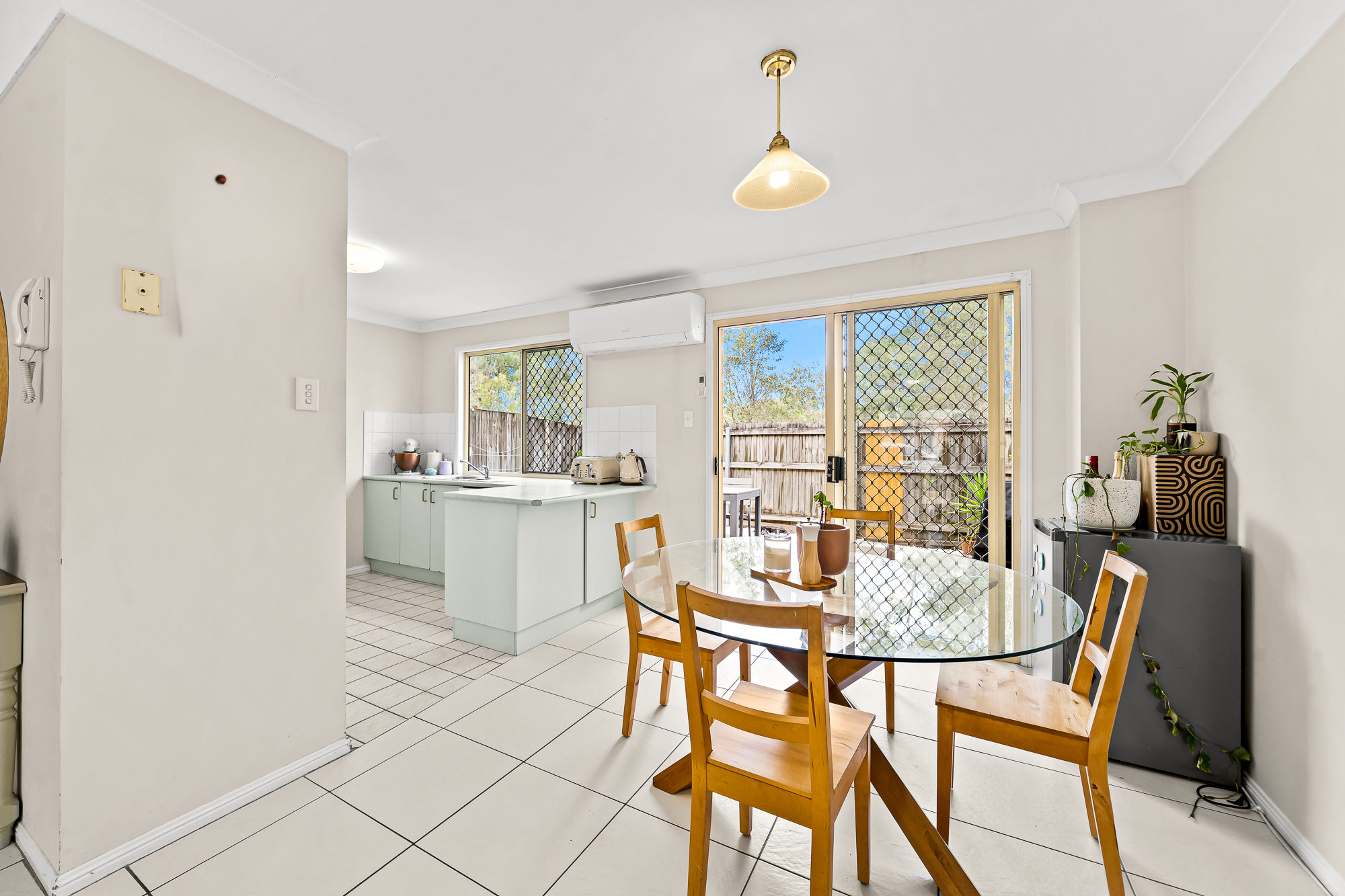 3-bedroom unit at 62 40 GLENEFER STREET, RUNCORN QLD 4113, Brisbane, Queensland