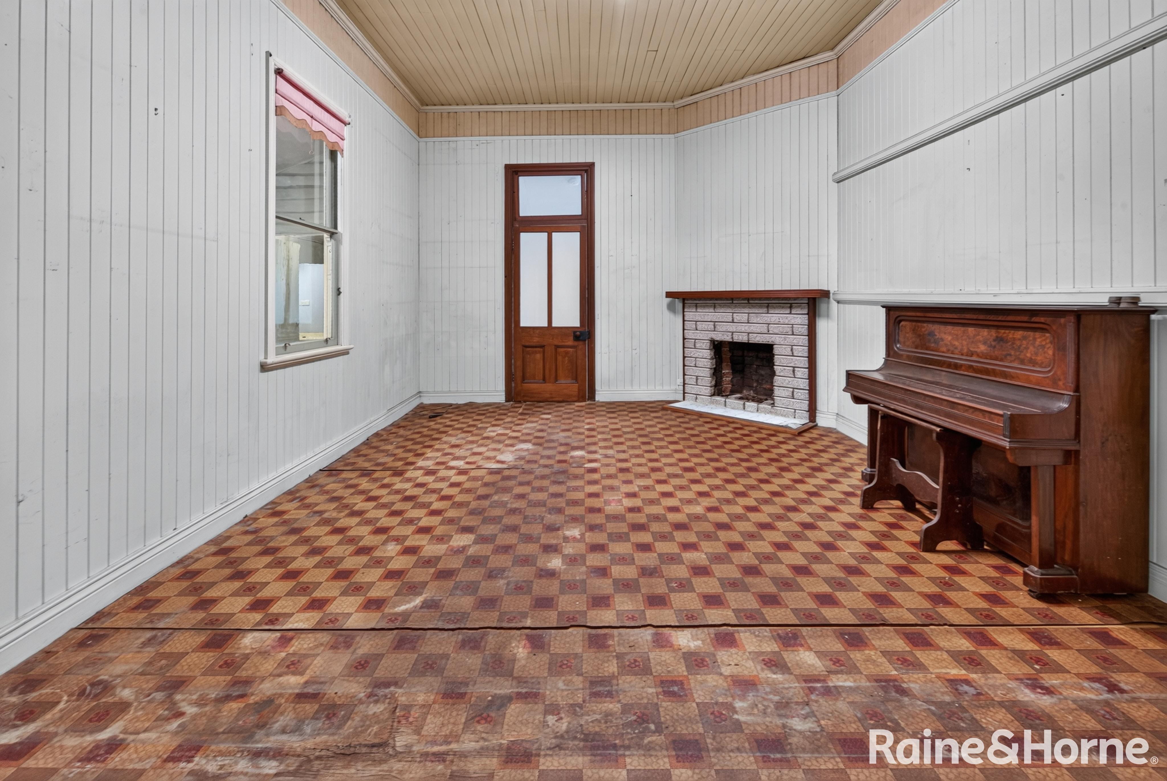 4-bedroom house at 64 Wood Street, Warwick, QLD 4370, Southern Downs, Queensland