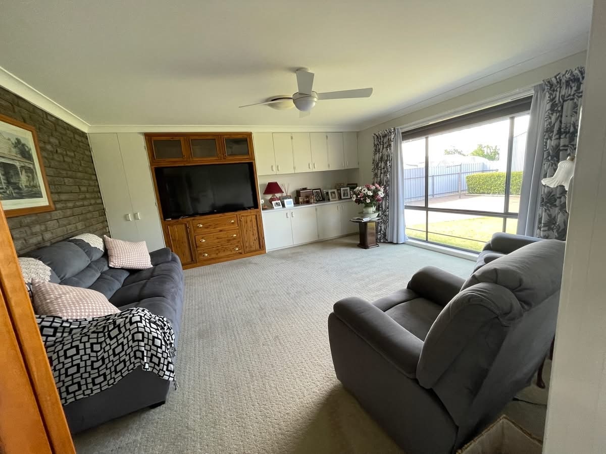 4-bedroom house at 25 Corbie Hill Road, Leeton, NSW 2705, Leeton, New South Wales