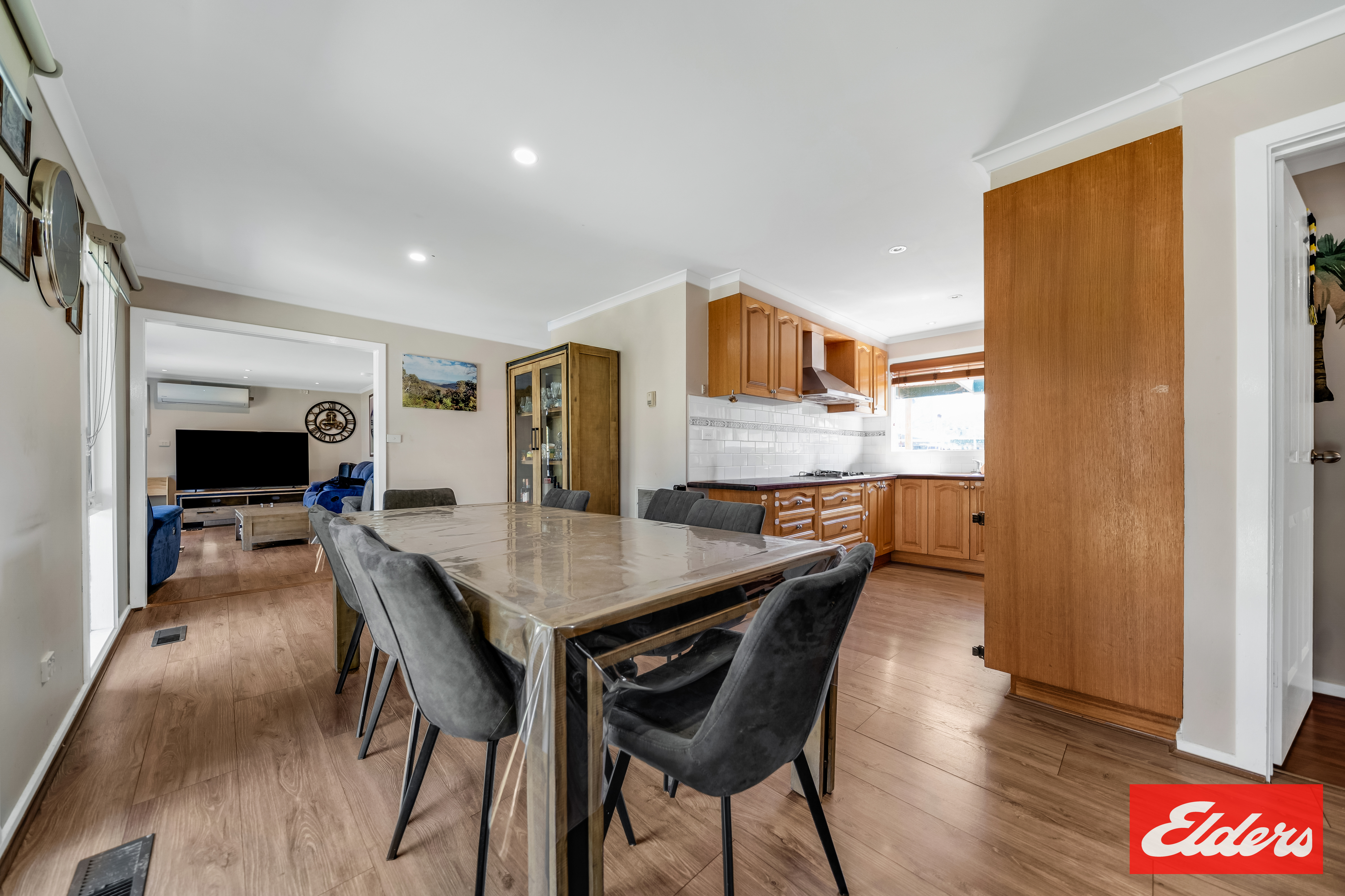42 RAILWAY AVENUE, Bunyip VIC 3815 - Image 6
