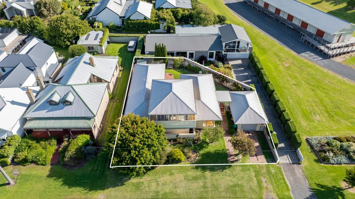 3-bedroom house at 1/7 Regent, Port Fairy, Vic, 3284, Moyne, Victoria