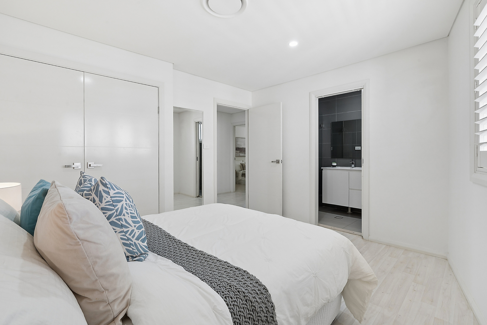 5-bedroom unit at 8 RUDD STREET, East Ryde NSW 2113, Ryde, New South Wales