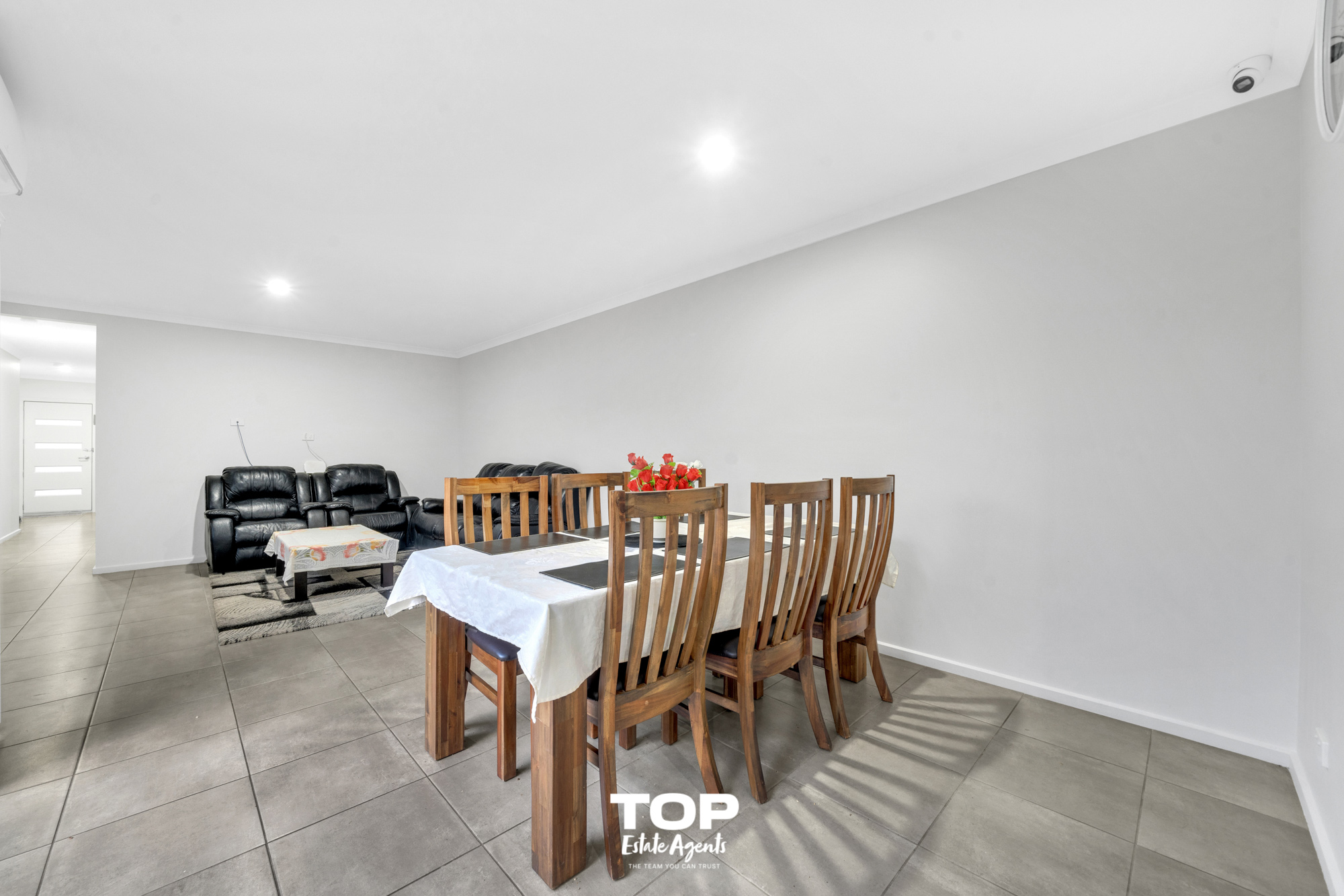 181 Wheelers Park Drive, Cranbourne North, Vic, 3977 - Image 9