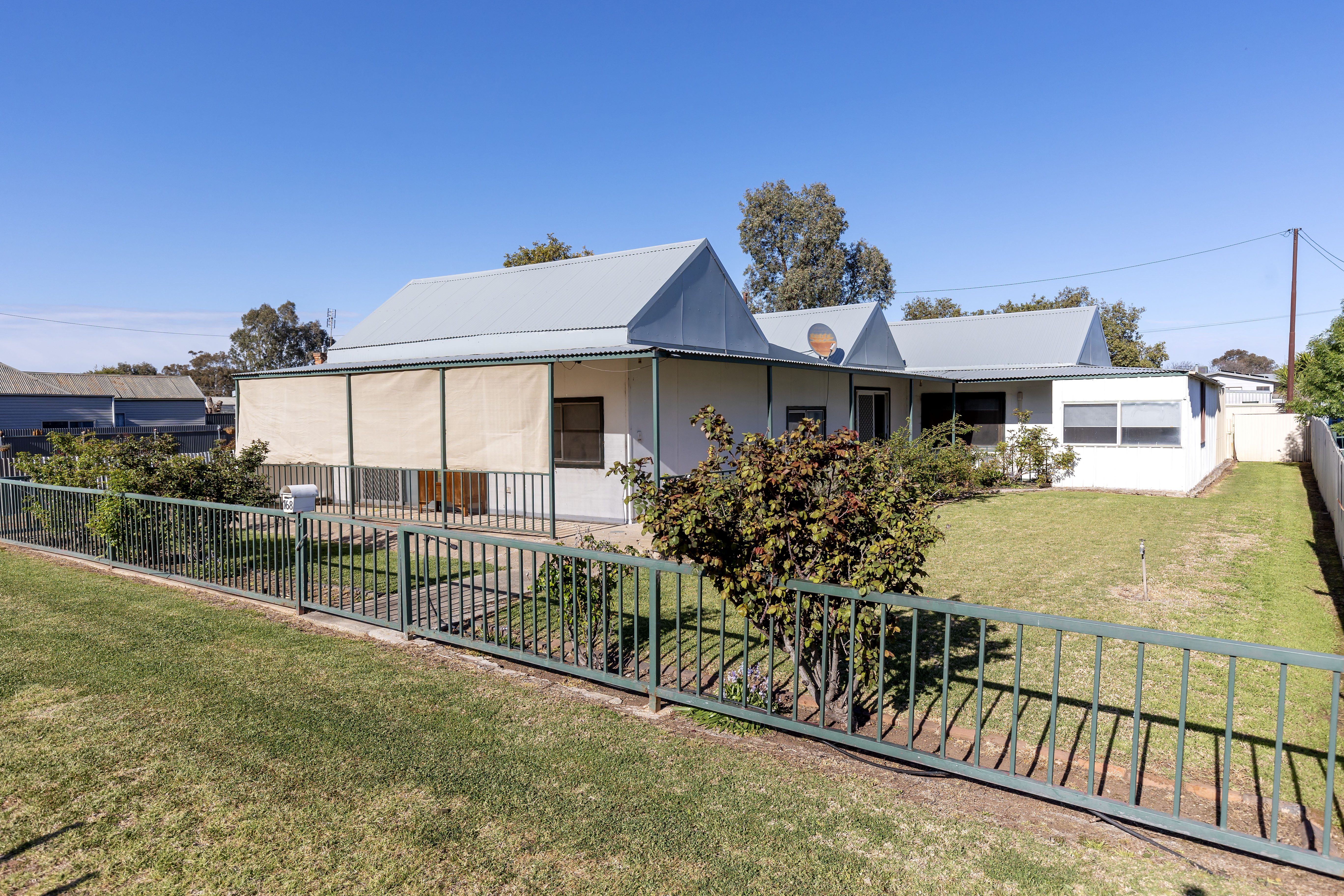 168 CAMP STREET, Temora NSW 2666 - Image 1