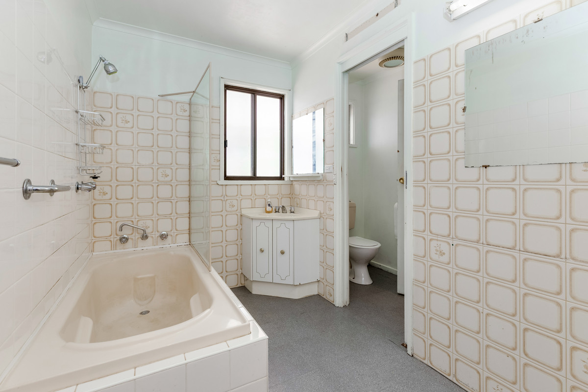 2-bedroom house at 66 Reef Street, Wedderburn, VIC 3518, Loddon, Victoria