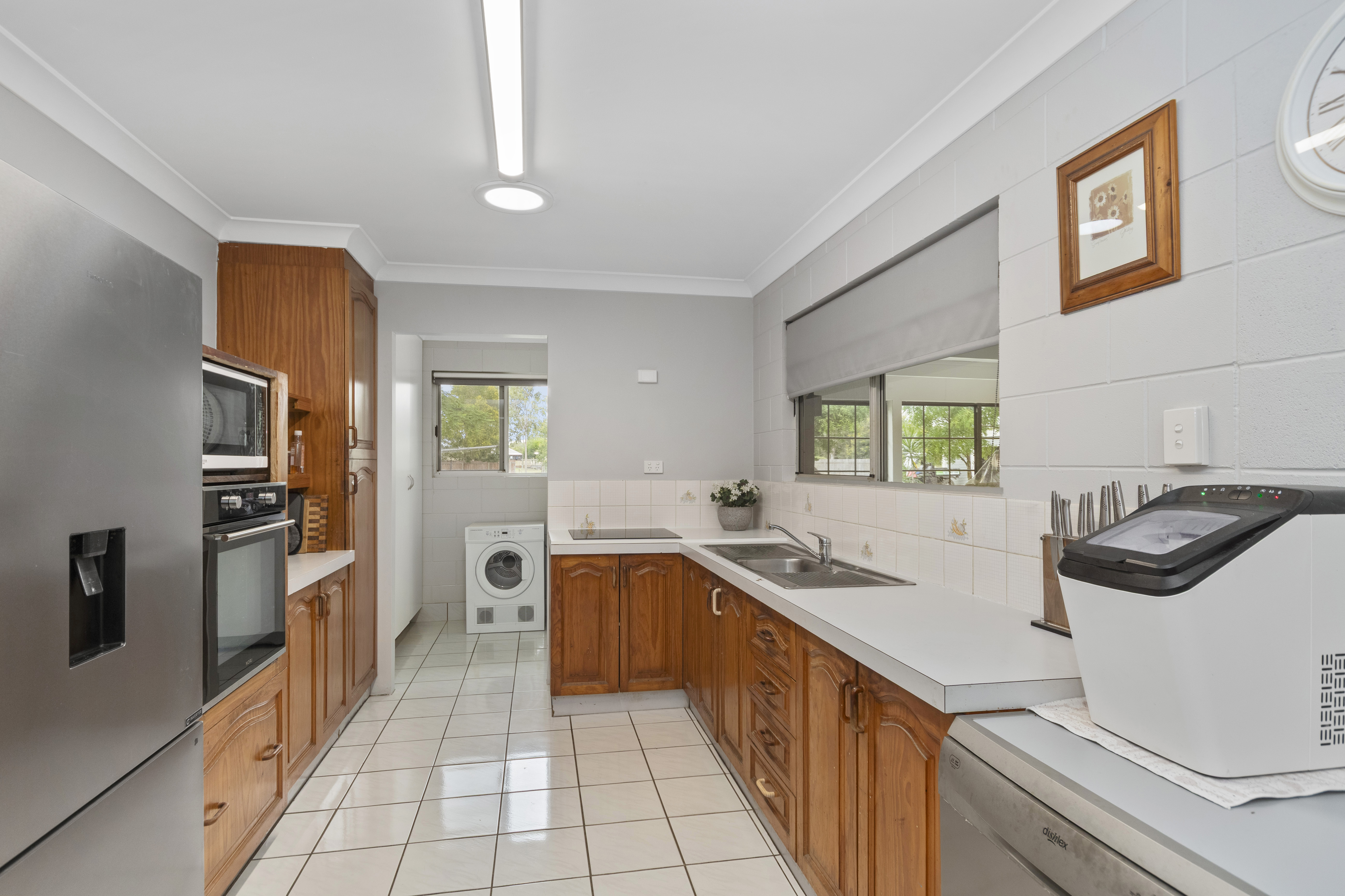 8 JOANNE STREET, Deeragun QLD 4818 - Image 2