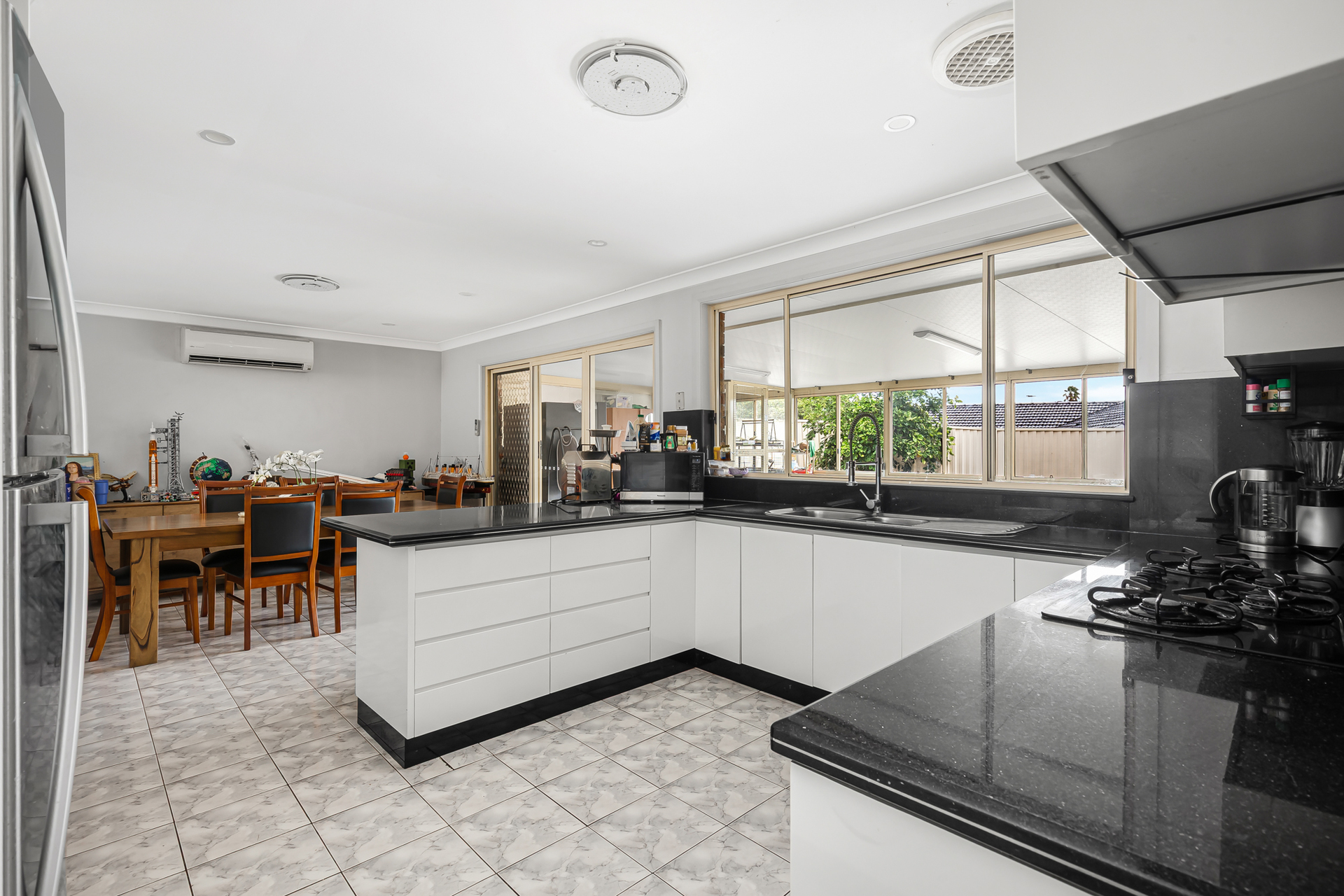 8 BARRON PLACE, Bossley Park NSW 2176 - Image 5